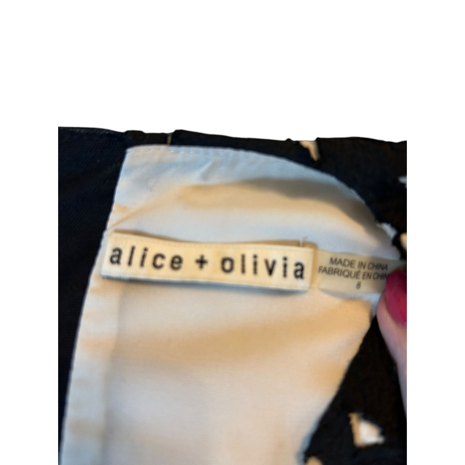 Alice + Olivia Alice + Olivia Black Floral Laser Cut Lyla Crop Top - Size 8 Size M / US 6-8 / IT 42-44 - 3 Thumbnail