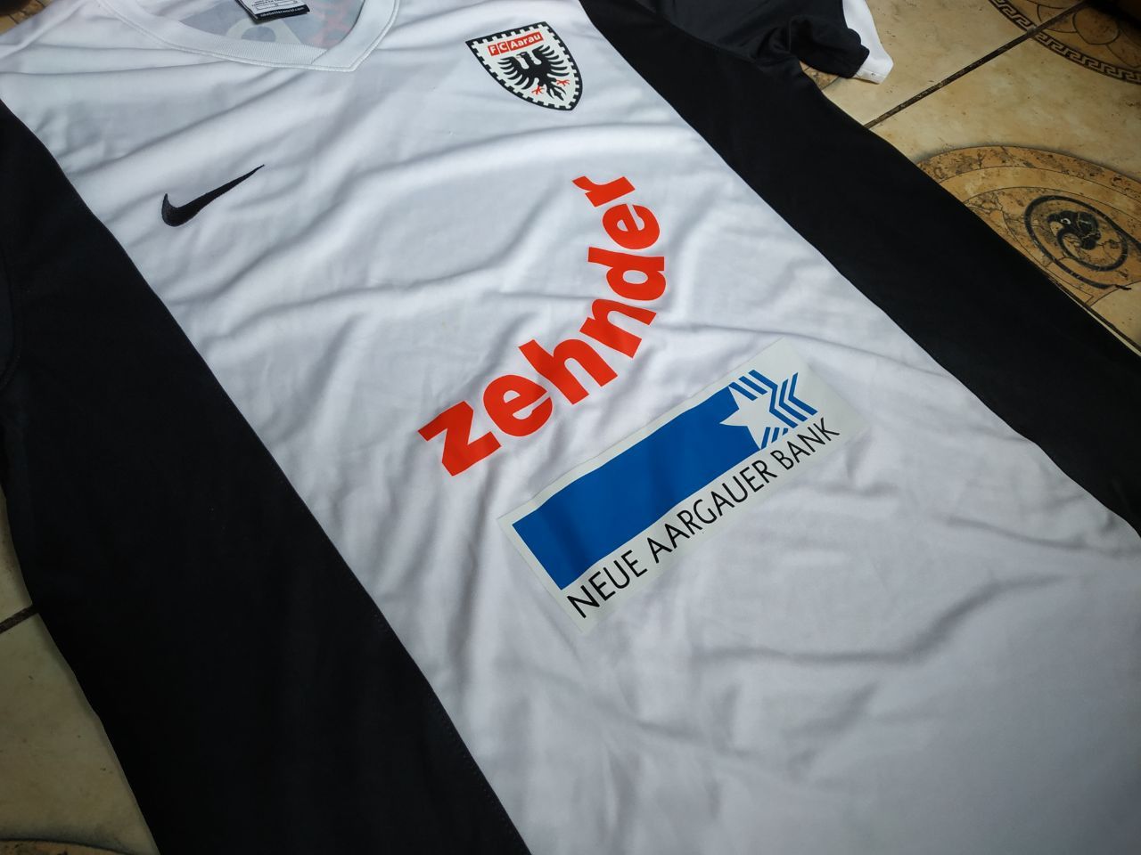 Nike Rare Nike FC Aarau 2014 Archive Jersey Swiss League Size L Size US L / EU 52-54 / 3 - 12 Thumbnail