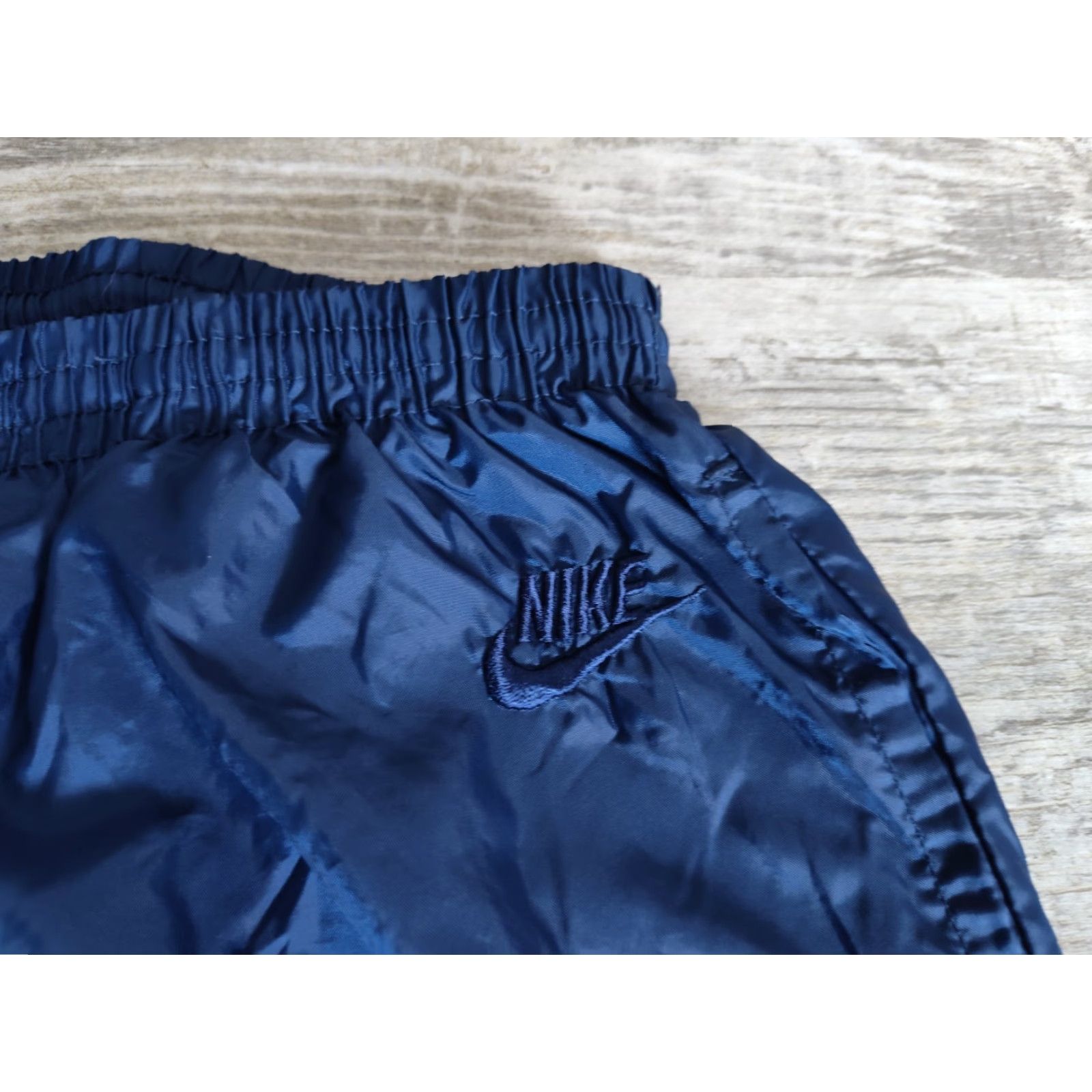 Nike VINTAGE Nike Track Pants Women’s Size L Tapered Joggers Windbreaker Athleisure 90s Blue Size 36" / US 14 / IT 50 - 2 Thumbnail