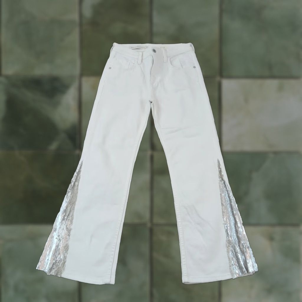 Vintage Pilcro White Denim Flare Jeans Womens Size 26 Sequin Accents Size 26" / US 2 / IT 38 - 1 Thumbnail
