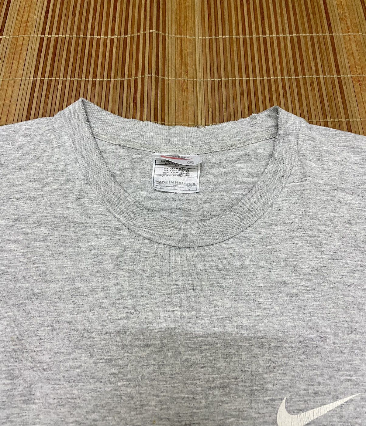Nike × Vintage VINTAGE Y2K NIKE TEE Size US M / EU 48-50 / 2 - 13 Thumbnail