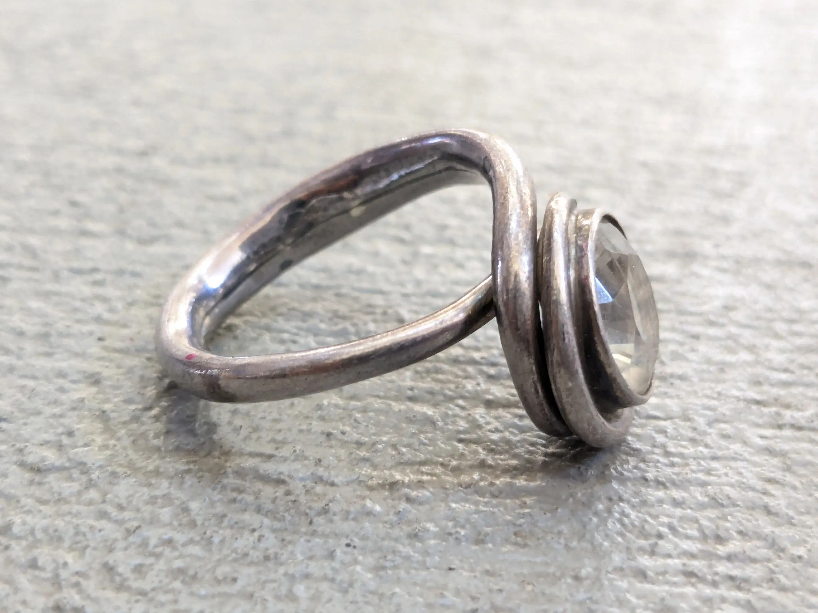 Jewelry Vintage Sterling Silver Ring 11 Glass Round Asymmetrical Size ONE SIZE - 3 Thumbnail