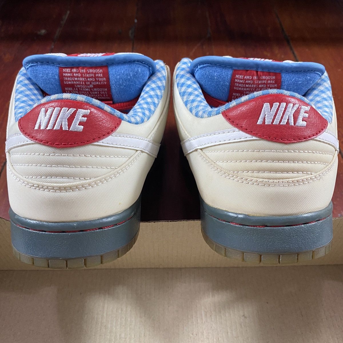 Nike SB Dunk Low Dorothy 2014 Size US 8.5 / EU 41-42 - 7 Thumbnail