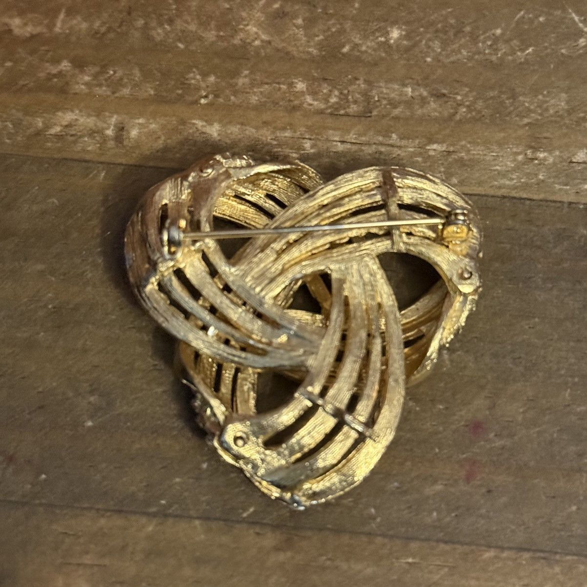 Vintage Vintage gold tone rope knot brooch Size ONE SIZE - 3 Thumbnail