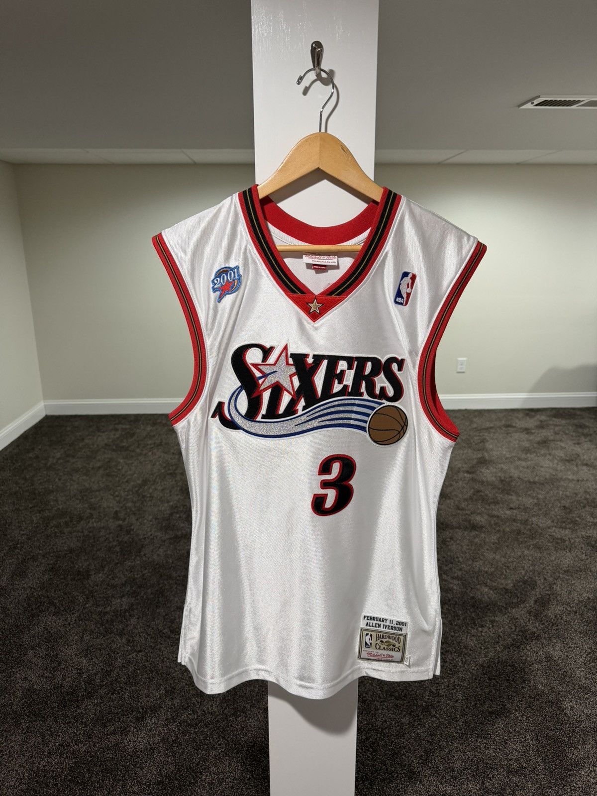 Mitchell & Ness Mitchell & Ness x NBA White Allen Iverson 2001 Sixers Jersey Size US M / EU 48-50 / 2 - 1 Thumbnail