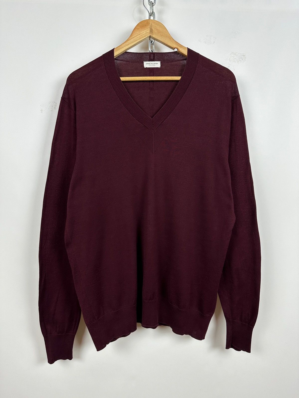 Dries Van Noten Dries Van Noten Burgundy V-Neck Lightweight Sweater Pullover Size US XL / EU 56 / 4 - 1 Thumbnail