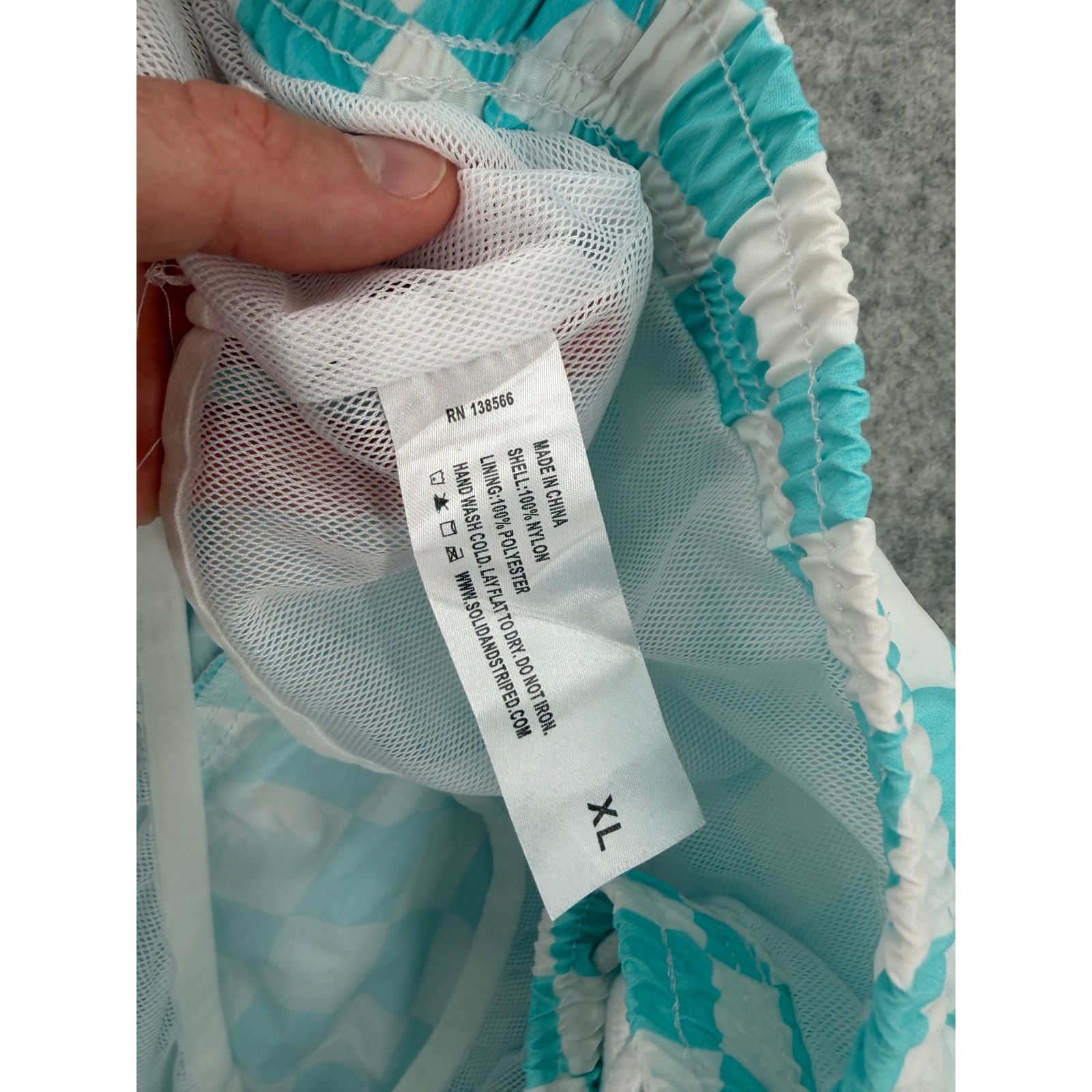 Solid & Striped NWT Bloomie's x Solid & Striped Cyan Wavy Check Swim Trunks Size US 35 - 6 Thumbnail