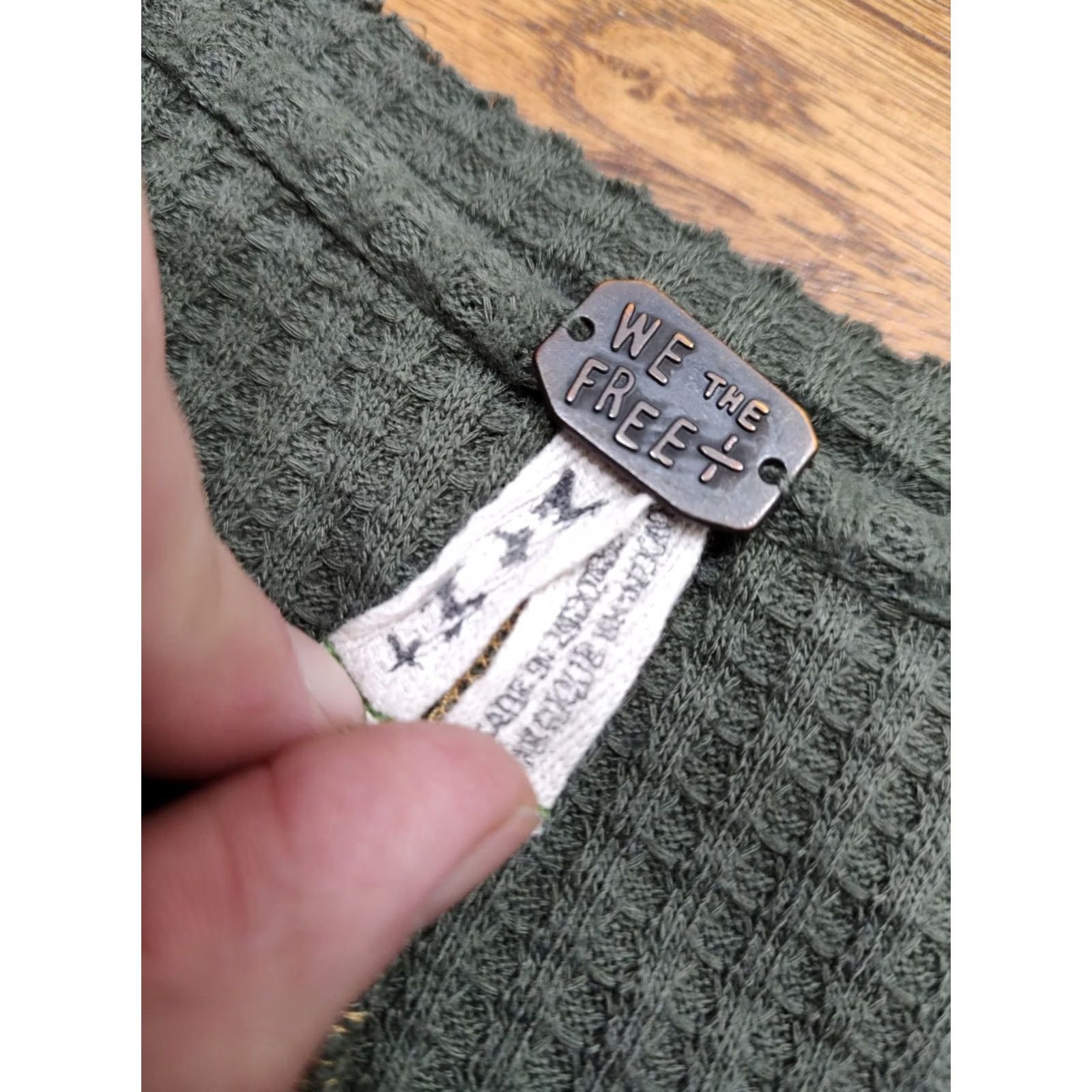 Vintage Free People We The Free Thermal Top Olive Green Waffle Knit Boho Oversized M LS T-Shirt Women Size M / US 6-8 / IT 42-44 - 4 Thumbnail