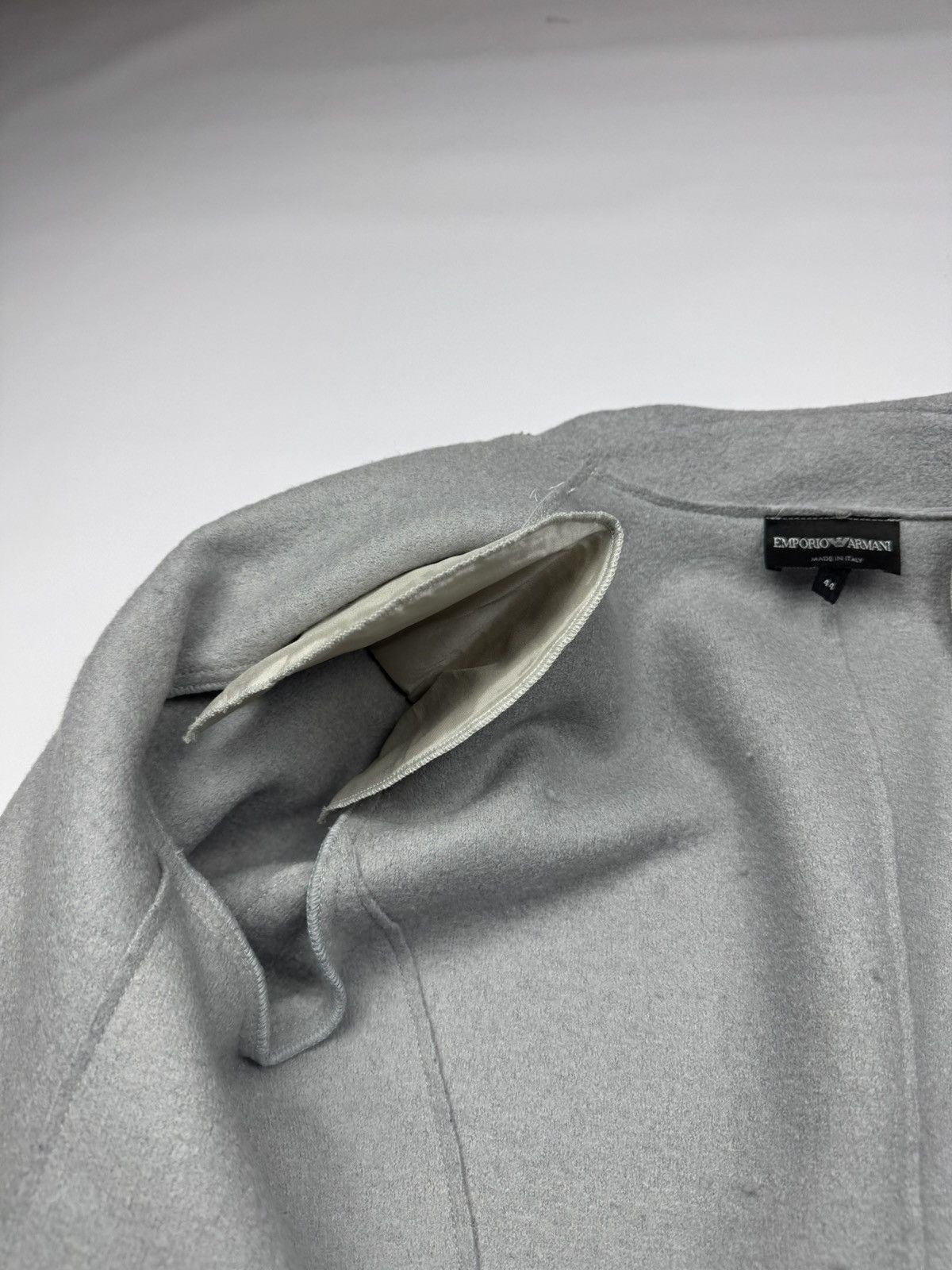 Emporio Armani Vintage Emporio Armani Womans's Wool Coat Size M / US 6-8 / IT 42-44 - 7 Thumbnail