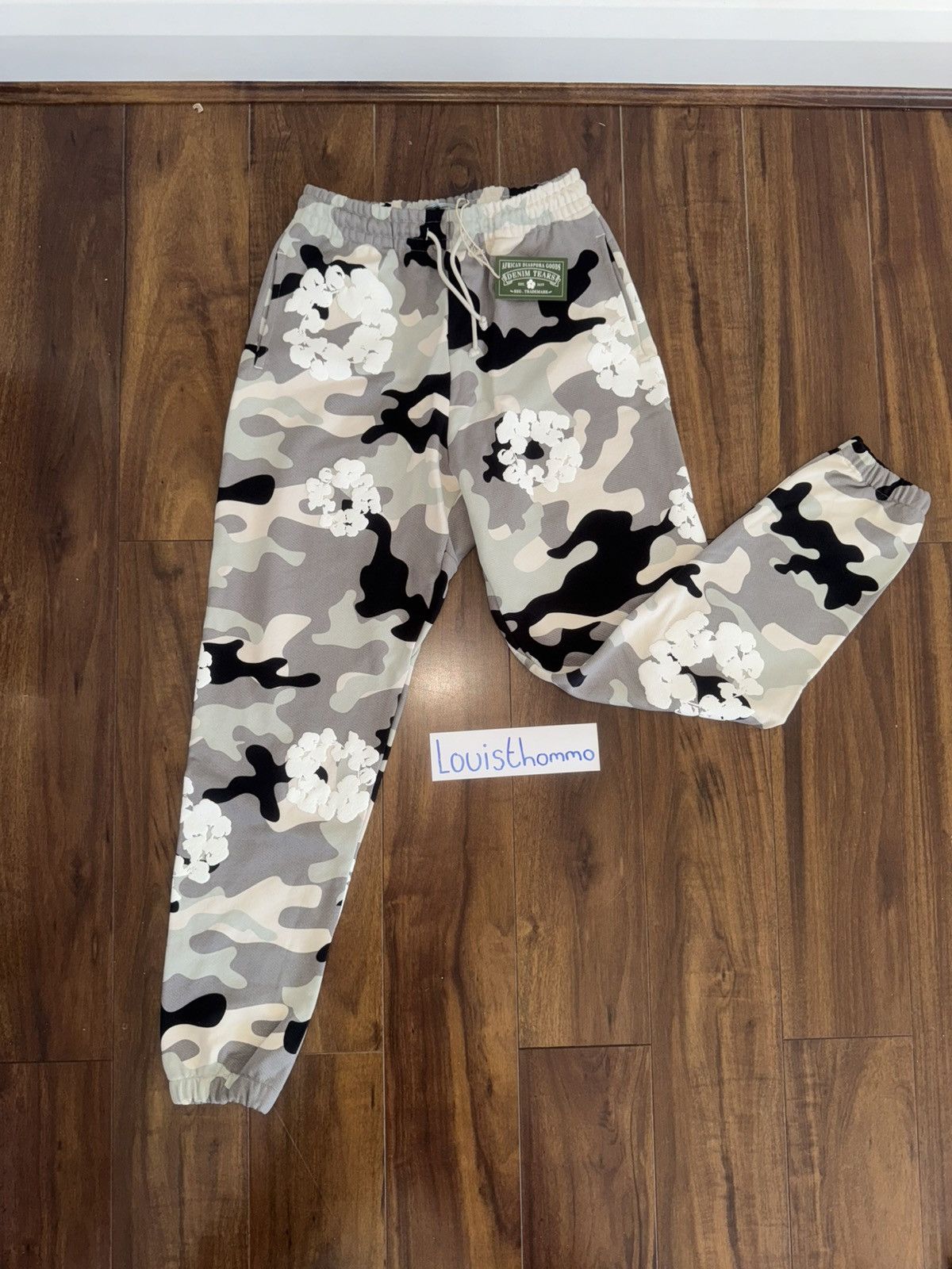 DENIM TEARS Denim Tears The Cotton Wreath Sweatpant Size US 32 / EU 48 - 1 Thumbnail