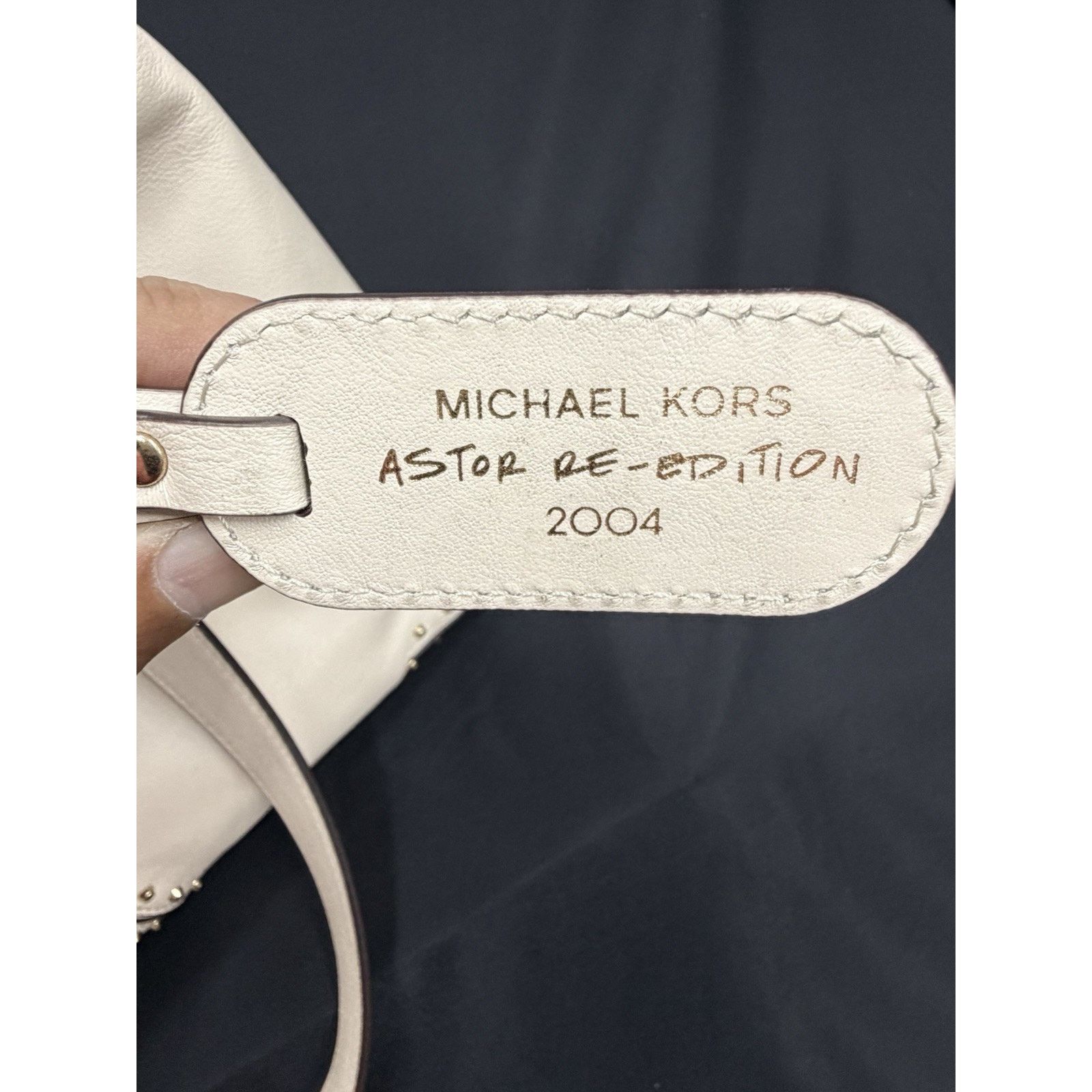 Michael Kors Michael Kors Astor Large Studded White Leather Shoulder Bag Size ONE SIZE - 6 Thumbnail