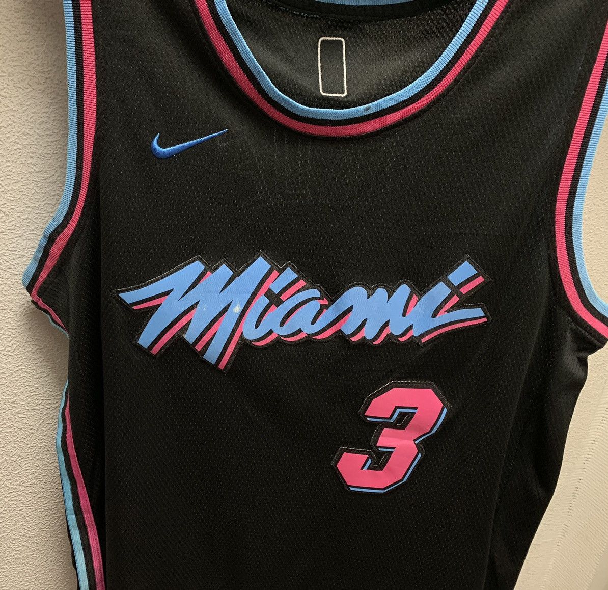 NBA Wade 3 Miami Heat nba jersey night 48 size L-Xl Size US L / EU 52-54 / 3 - 4 Thumbnail