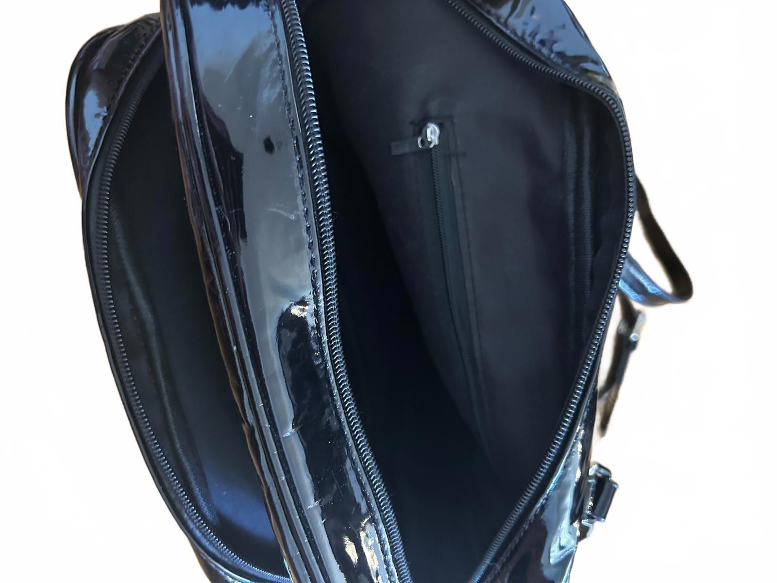 Designer NICCH Black Patent Faux Leather Crossbody Bag Size ONE SIZE - 4 Thumbnail