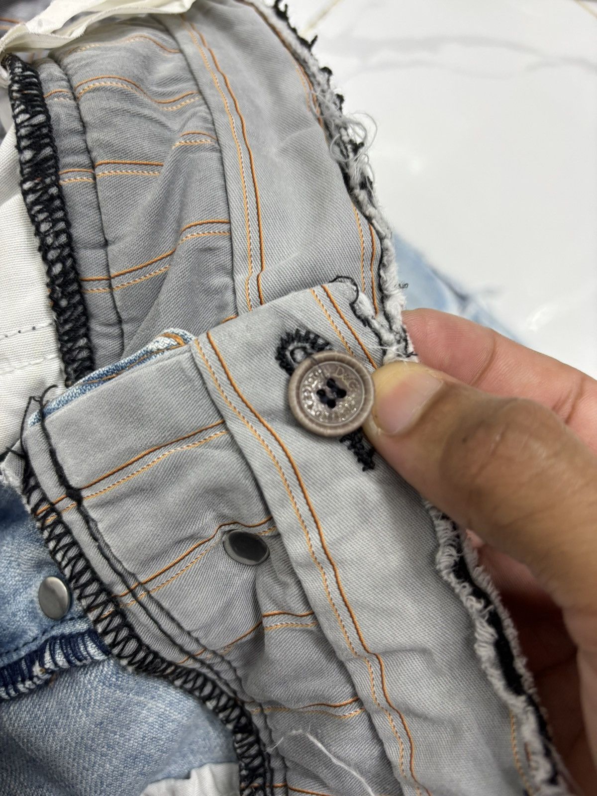 Dolce & Gabbana Dolce & Gabbana Double Waist Thrashed Distressed Denim Jeans Size 30" / US 8 / IT 44 - 14 Thumbnail