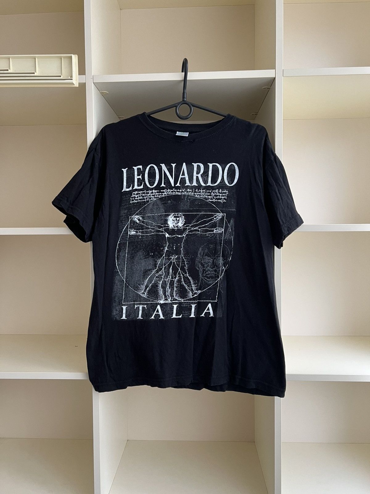 Vintage Vintage Leonardo da Vinci Vitruvian Man T-Shirt Black Italia Size US L / EU 52-54 / 3 - 1 Thumbnail