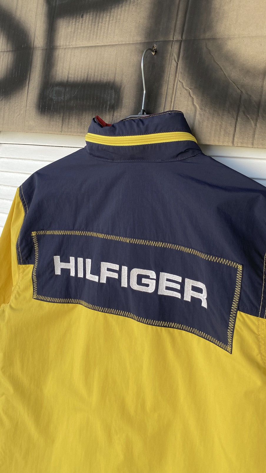 Tommy Hilfiger × Vintage Vintage Tommy Hilfiger Outdoor Waterproof Fleece Jacket Size US S / EU 44-46 / 1 - 9 Thumbnail