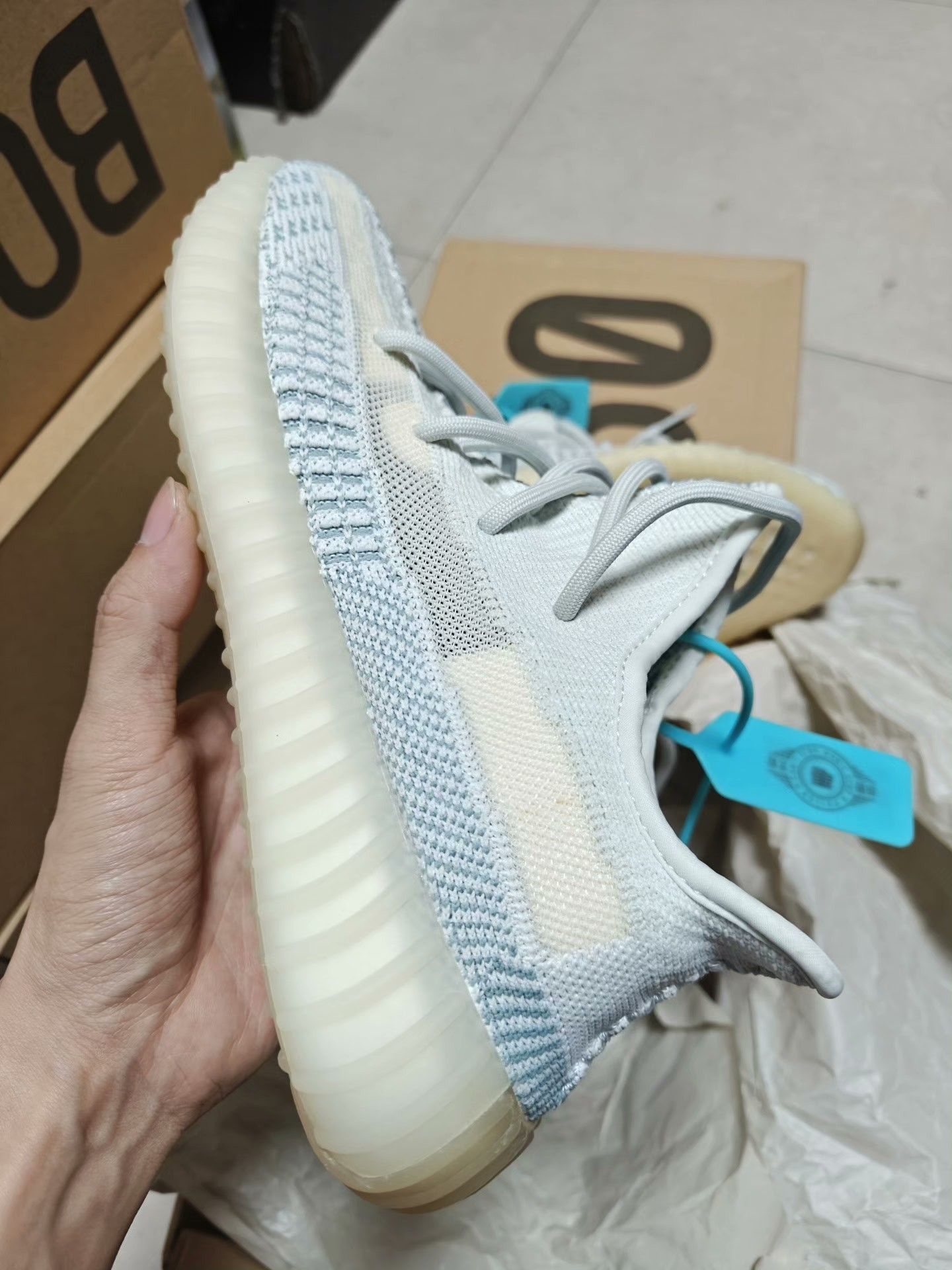 Adidas Adidas YEEZY350 White Lowtop Sneakers 39 Men Size US 6.5 / EU 39-40 - 1 Thumbnail