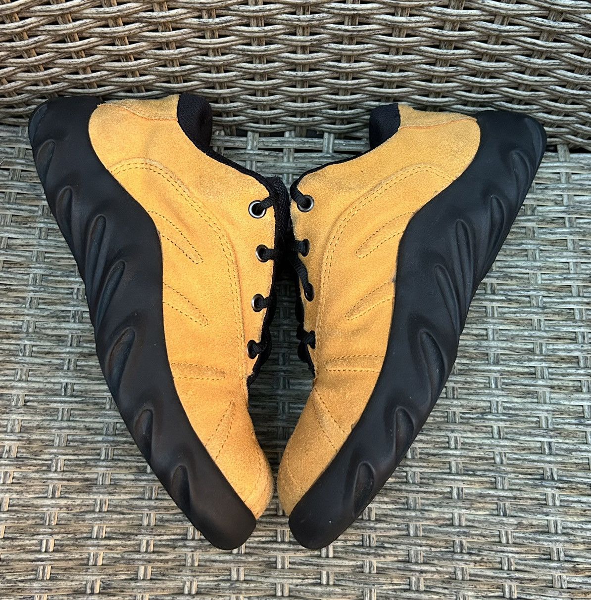 Vintage Oakley Shoetwo Low Suede Sneakers US 6 Women’s 7.5