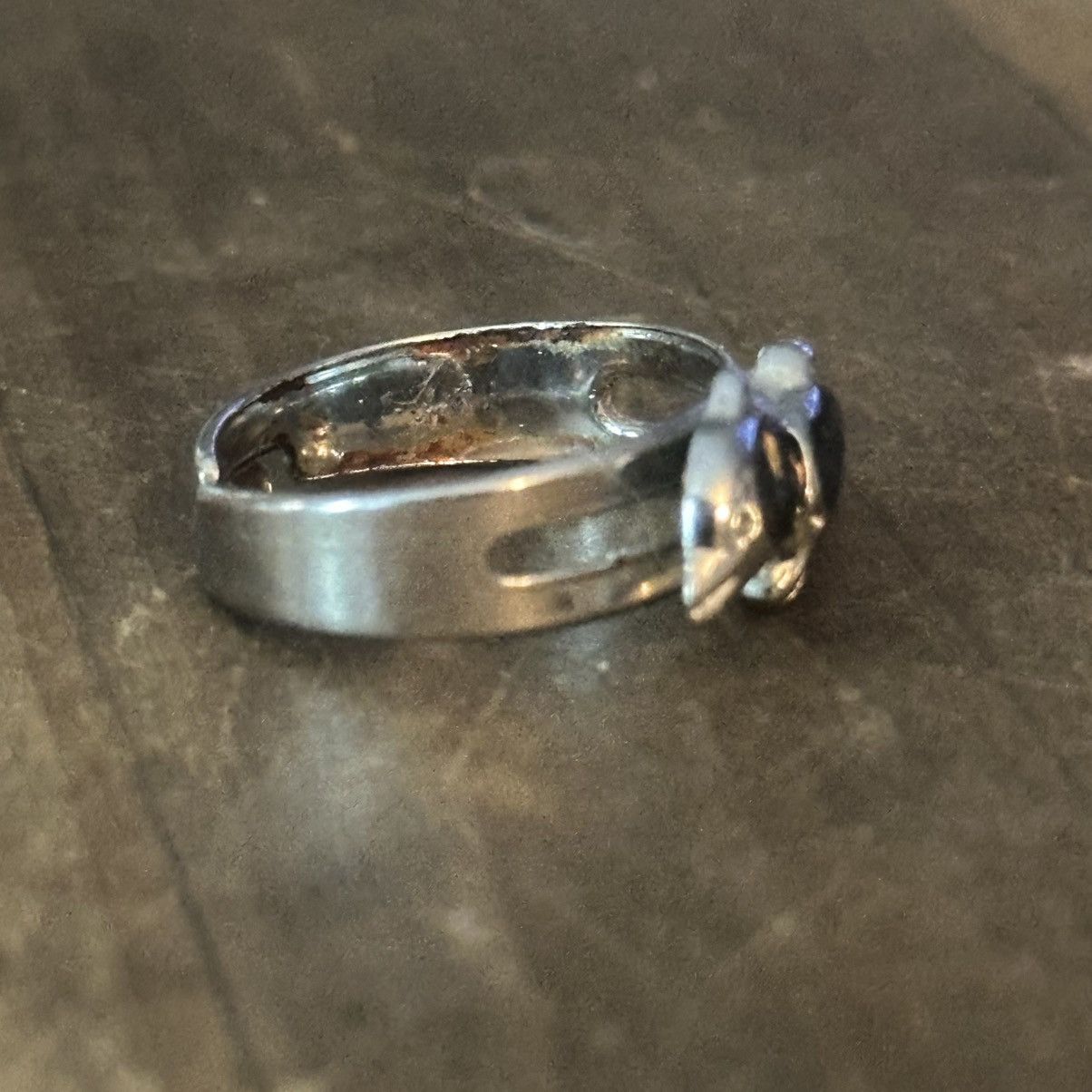 Vintage Vintage silver tone jumping abalone dolphins ring Size ONE SIZE - 7 Thumbnail