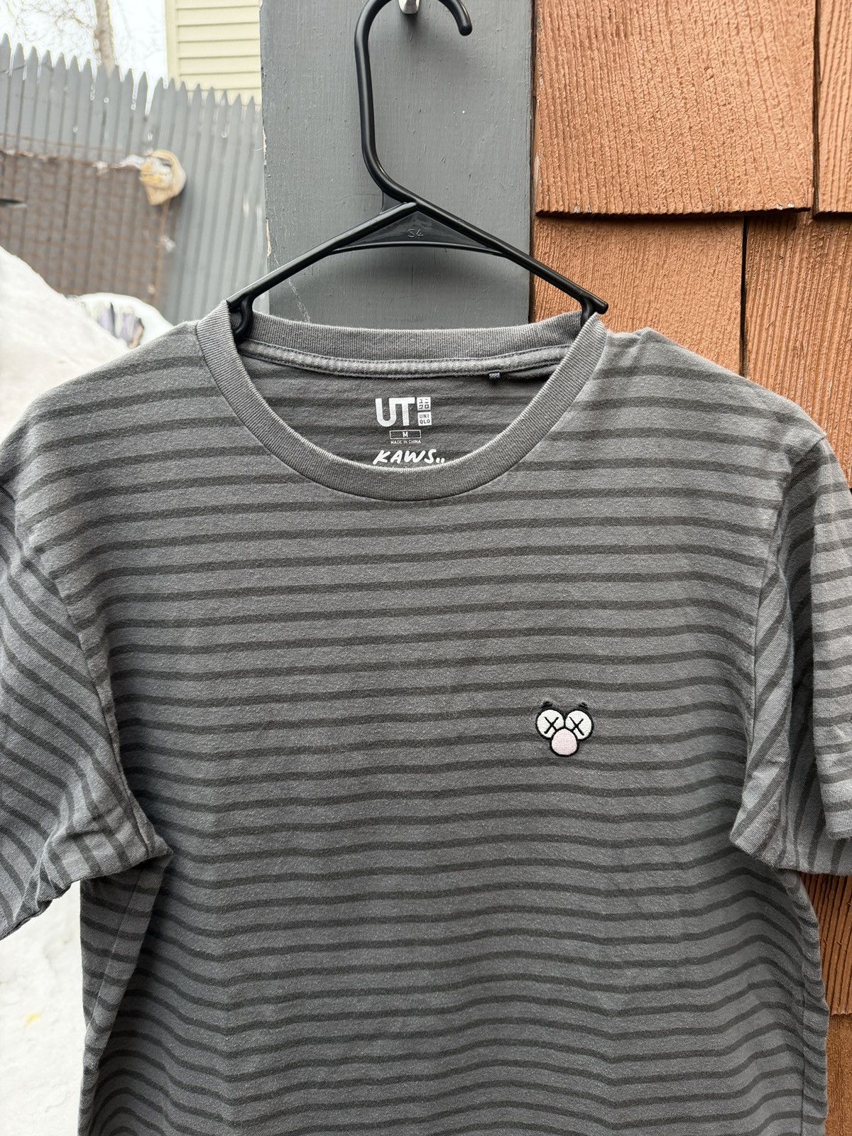 Kaws × Uniqlo kaws tee Size US M / EU 48-50 / 2 - 2 Thumbnail