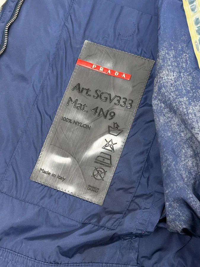Prada 2000s Prada Luna Rossa Navy Windbreaker Jacket Size US M / EU 48-50 / 2 - 12 Thumbnail
