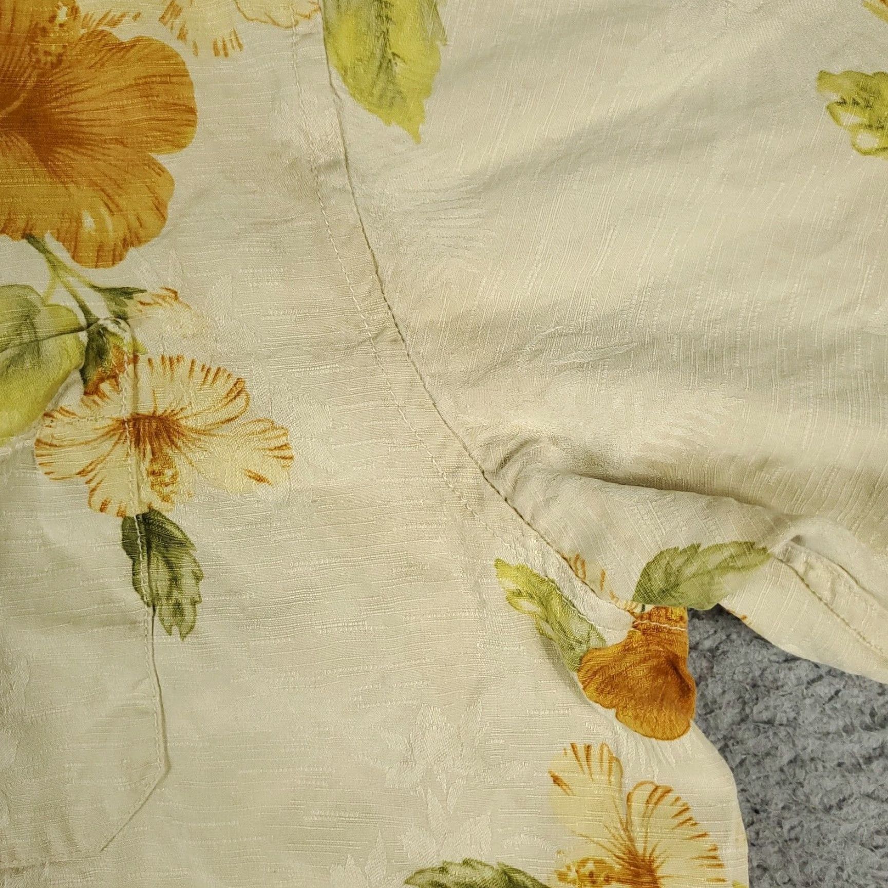 Tommy Bahama Tommy Bahama Shirt Mens XL Beige Yellow Floral Tropical Button Up Short Sleeve Silk Size US XL / EU 56 / 4 - 4 Thumbnail