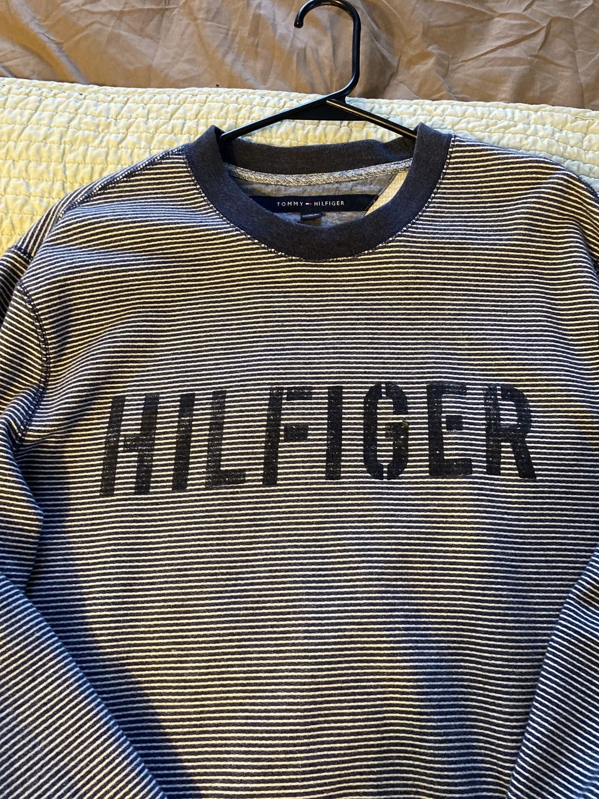 Tommy Hilfiger × Tommy Jeans × Vintage Tommy Hilfiger Striped Crewneck/sweater men’s size L VTG 90s Size US L / EU 52-54 / 3 - 3 Thumbnail