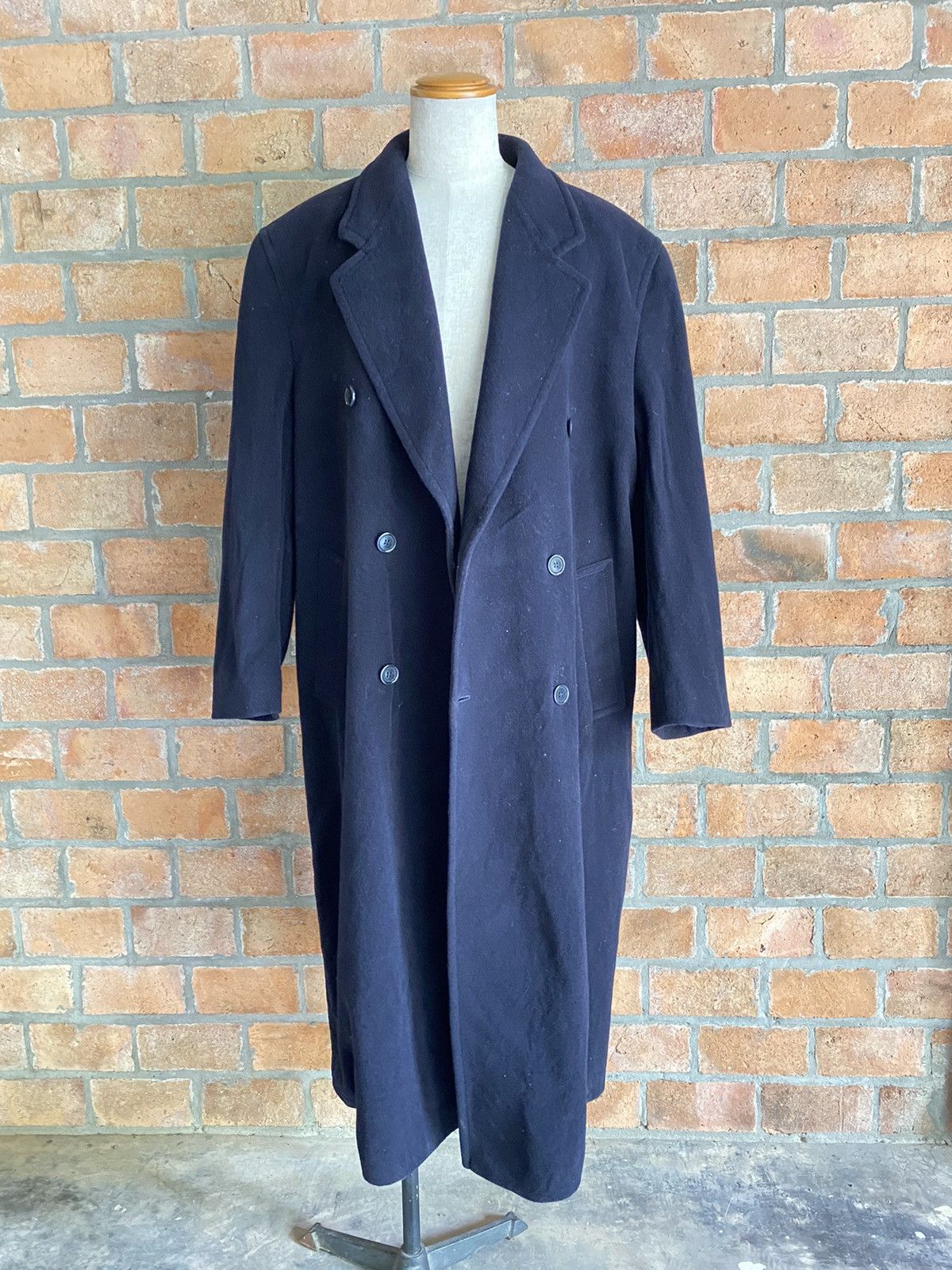 Yves Saint Laurent YVES SAINT LAURENT pour homme Navy Double-Breasted Coat Size US XXL / EU 58 / 5 - 20 Thumbnail