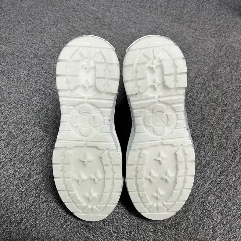 Louis Vuitton Louis Vuitton Black and white first layer cowhide high-top Size US 7.5 / IT 37.5 - 5 Thumbnail