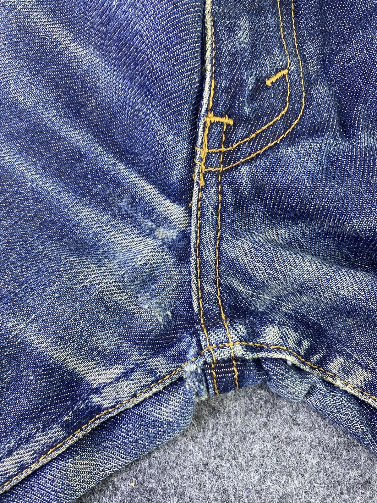 Jean × Levi's × Vintage VINTAGE LEVIS 508 DISTRESS BLUE WASH JEANS - J910 Size US 31 - 11 Thumbnail