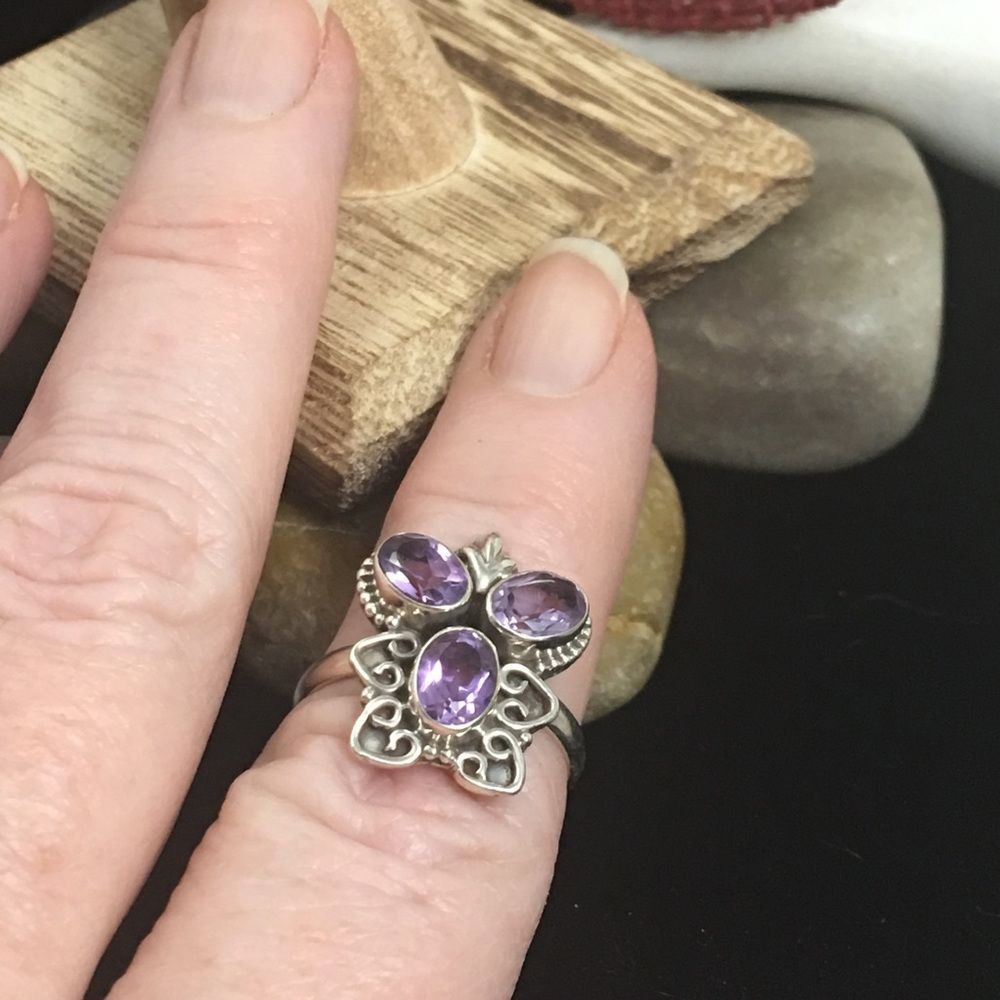 The Unbranded Brand Amethyst Sterling Silver Ring Size 8 Size ONE SIZE - 6 Thumbnail