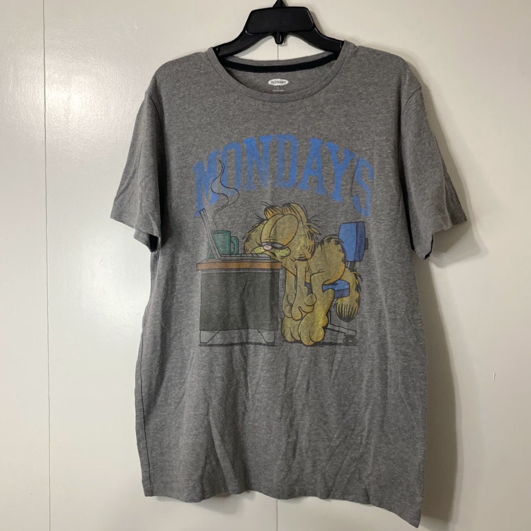 Old Navy VINTAGE Garfield T Shirt Adult Size Large Heathered Grey Y2K Old Navy L Size US L / EU 52-54 / 3 - 7 Thumbnail