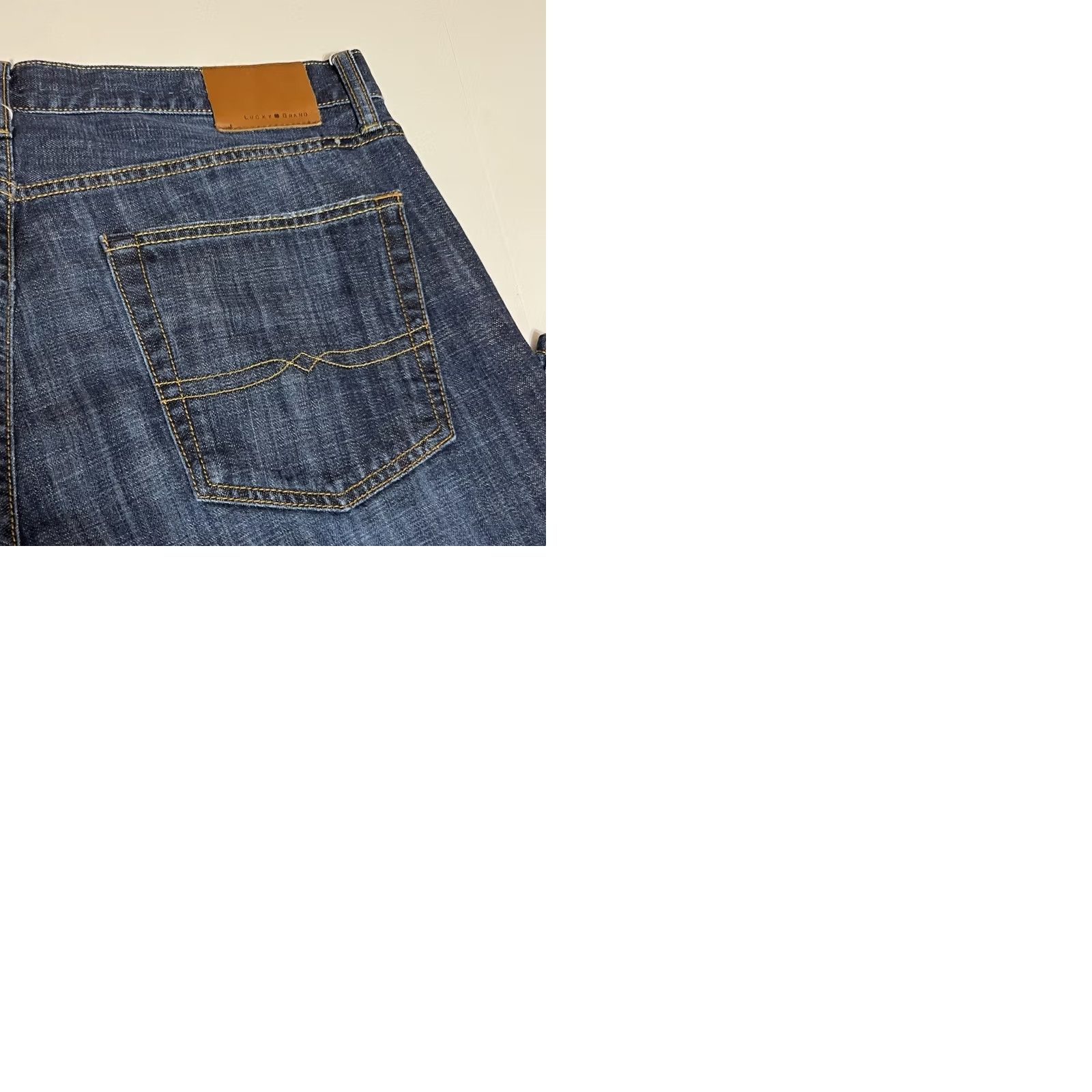 Lucky Brand Lucky Brand 221 Original Boot Jeans Mens 38 x 32 38x31 Blue Whiskered Cowboy Denim Regular 5-Pocket Zipper Button Logo Vintage? No Size US 38 / EU 54 - 9 Thumbnail