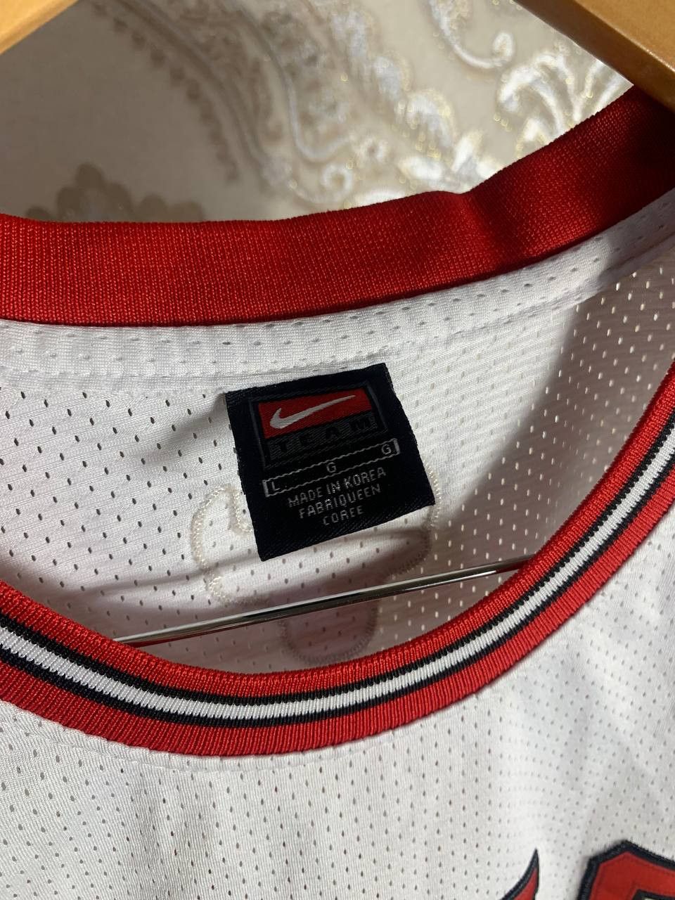 Vintage Very Rare Nike NBA Chicago Bulls Jordan 23 Retro Jersey Y2K Size US L / EU 52-54 / 3 - 4 Thumbnail
