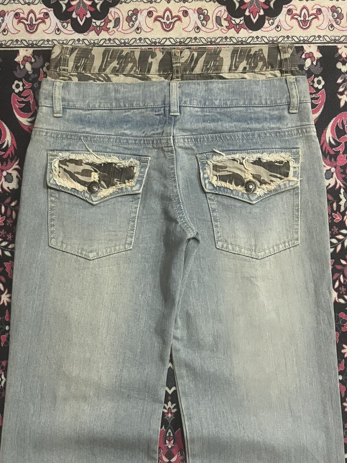 Travis Scott Japanese Brand Sky Bomber Camo Double Waist Distressed Jeans Size US 28 / EU 44 - 6 Thumbnail