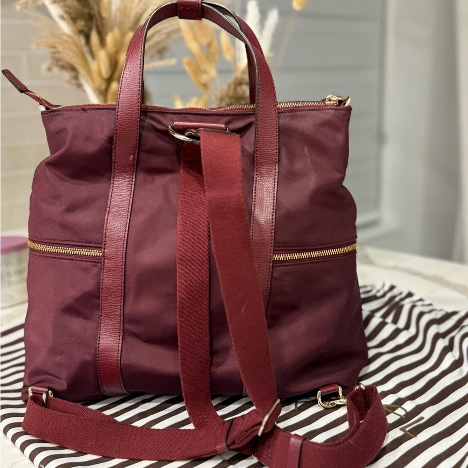 Henri Bendel Henri Bendel Jetsetter Convertible Backpack//tote Oxblood Size ONE SIZE - 4 Thumbnail