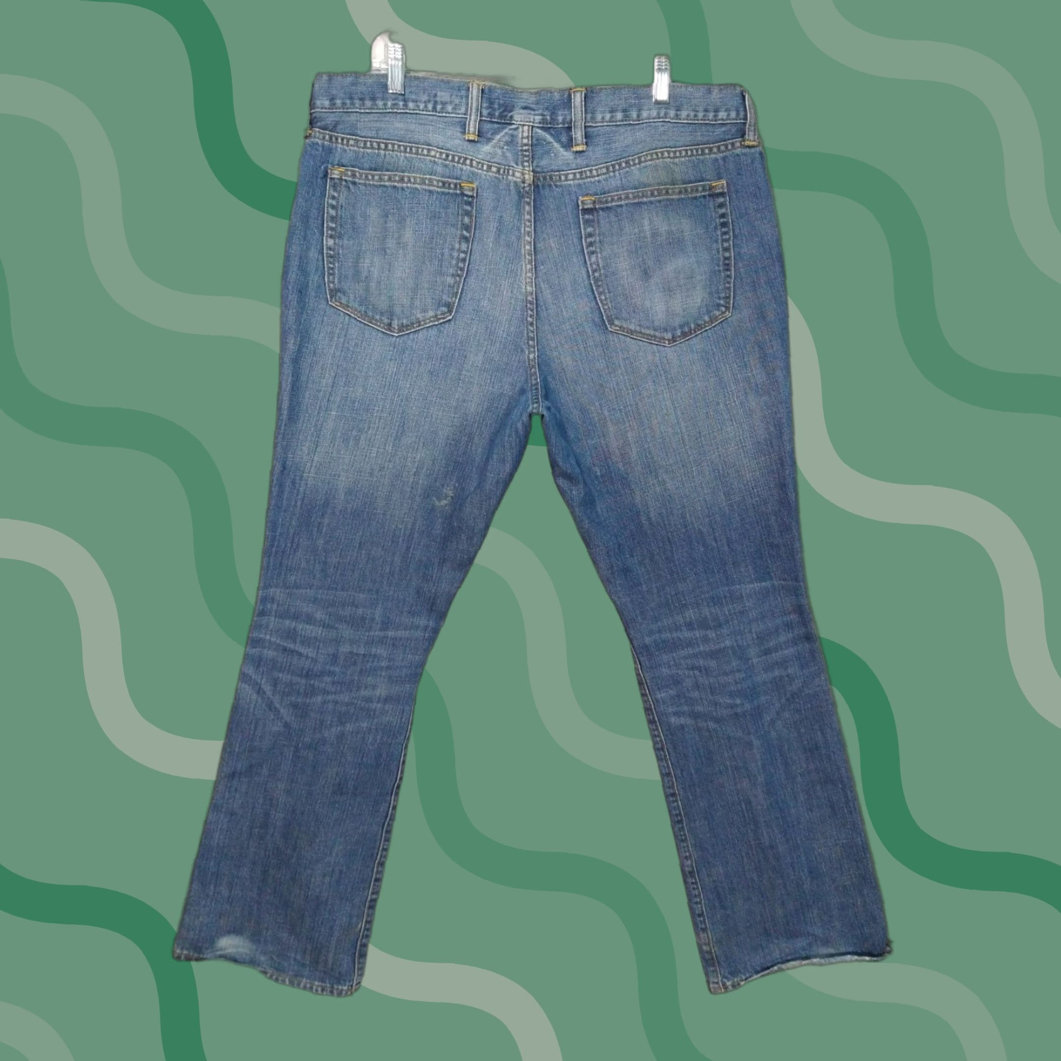 Gap Gap Jeans Mens 38x32 Blue Denim Premium Boot Cut Dark Wash Mid Rise Distressed Jeans Mens Blue Premium Bootcut Denim 90s? Not relevant. Size US 38 / EU 54 - 1 Thumbnail