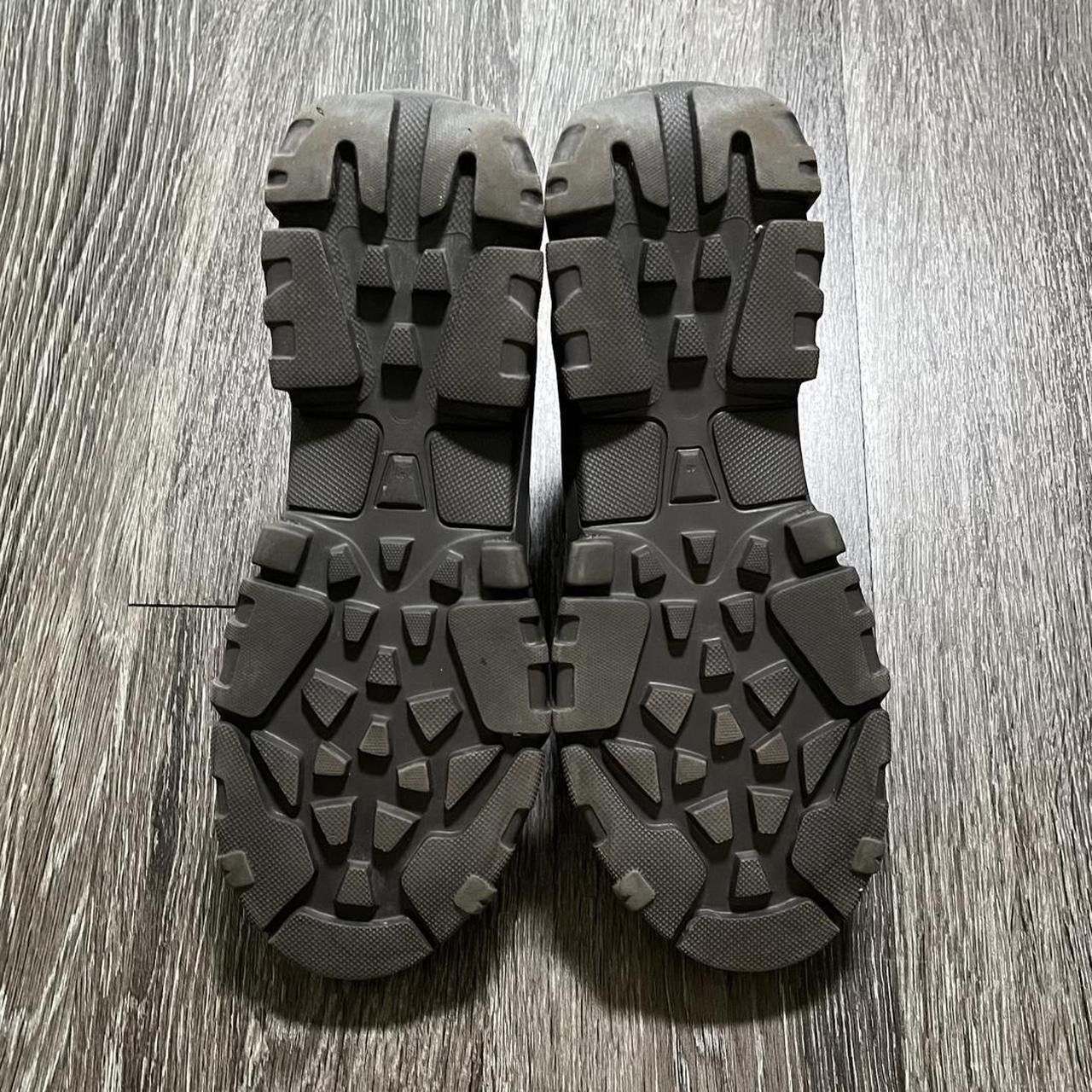 Alexander McQueen × MCQ × McQ Alexander McQueen [Retail: $395] MCQ (Alexander McQueen) ORBYT 2.0 Sneakers Size US 7 / IT 37 - 6 Thumbnail