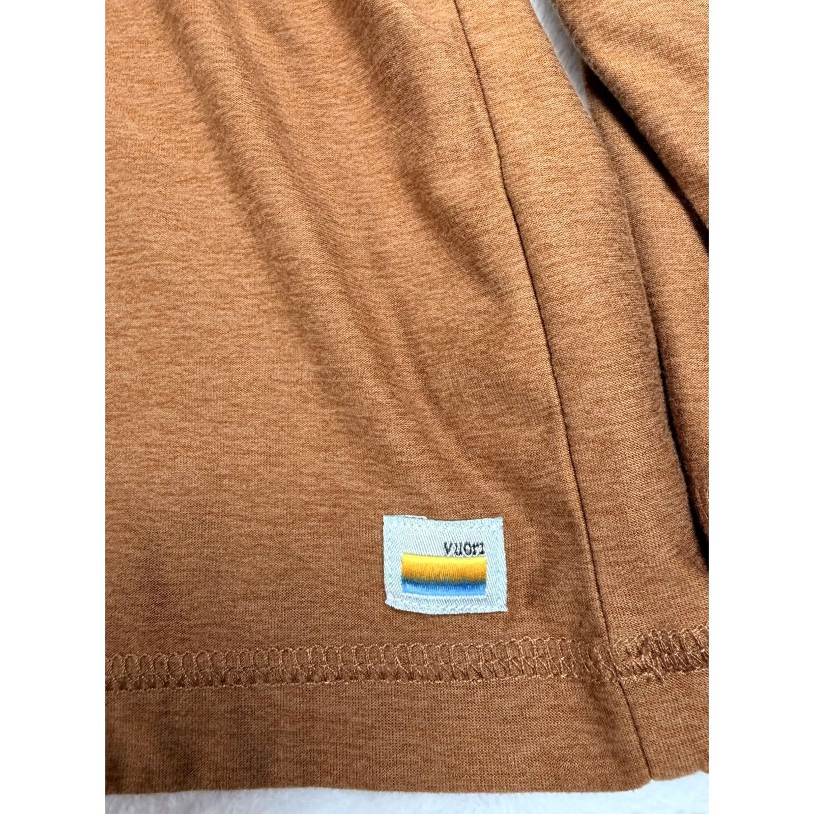 Vuori Vuori Shirt Mens 2XL Brown Long Sleeve Performance Crew Neck Stretch Active Tee Size US XXL / EU 58 / 5 - 2 Thumbnail