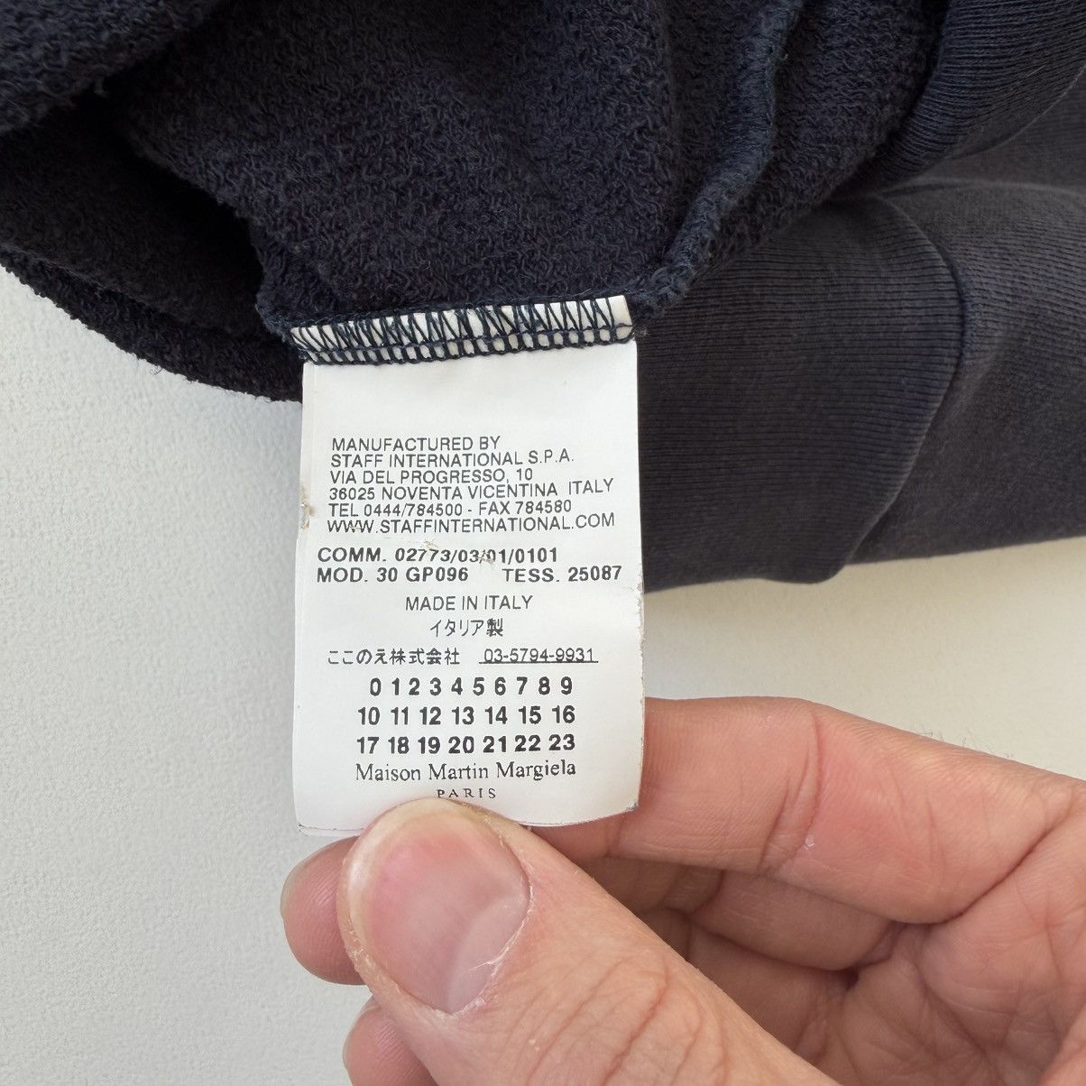 Maison Margiela S/S 10 ‘Faded’ Blue Cotton Sweat Shirt Size US M / EU 48-50 / 2 - 9 Thumbnail