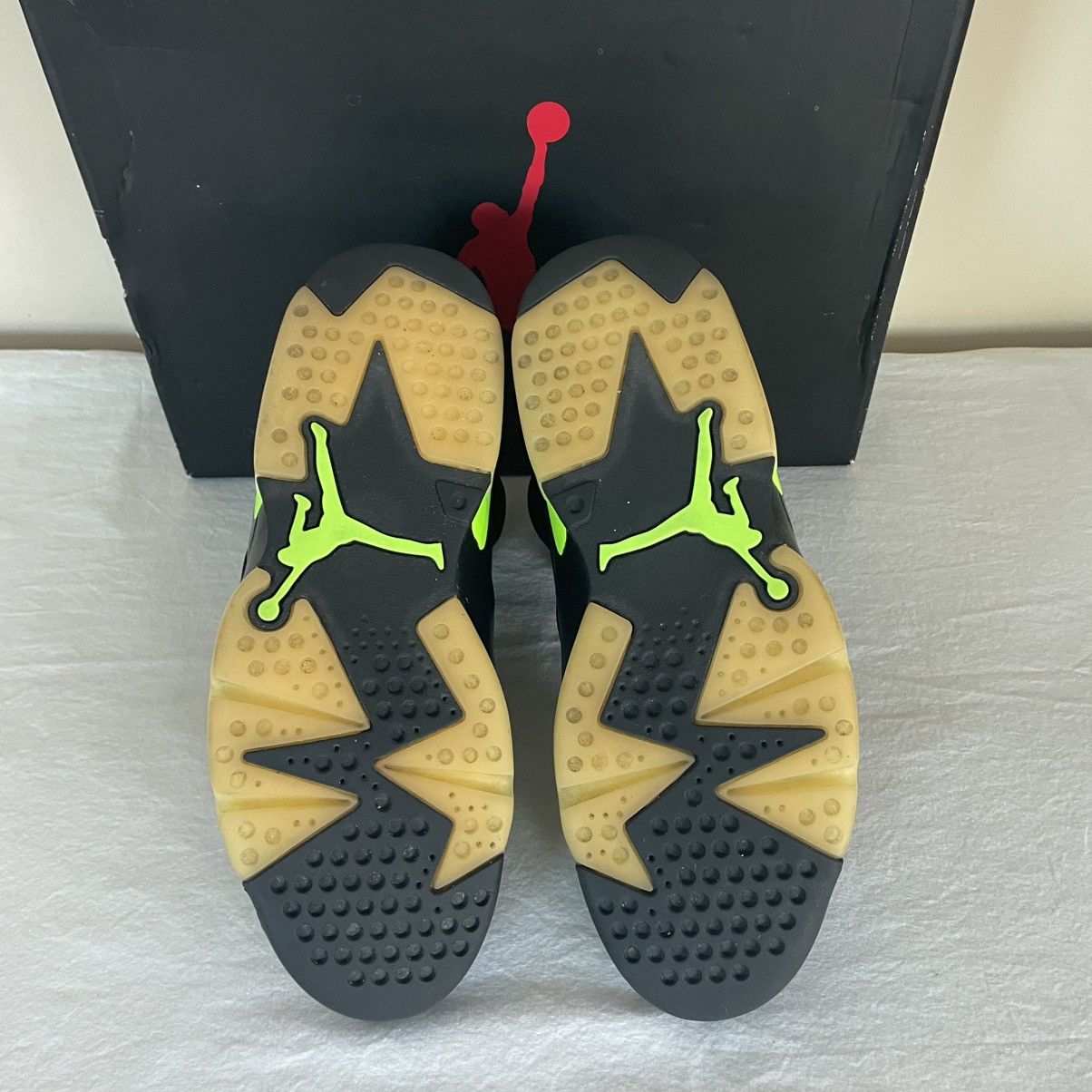 Jordan Brand × Nike Nike Air Jordan 6 Retro Electric Green Mens US Size 8 Size US 8 / EU 41 - 7 Thumbnail