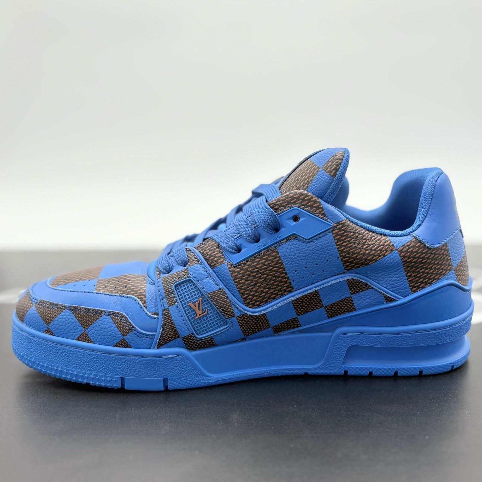 Louis Vuitton 8.5-9 US Louis Vuitton Trainer ' Blue Brown Checker ' CLEAN! Size US 9 / EU 42 - 4 Thumbnail