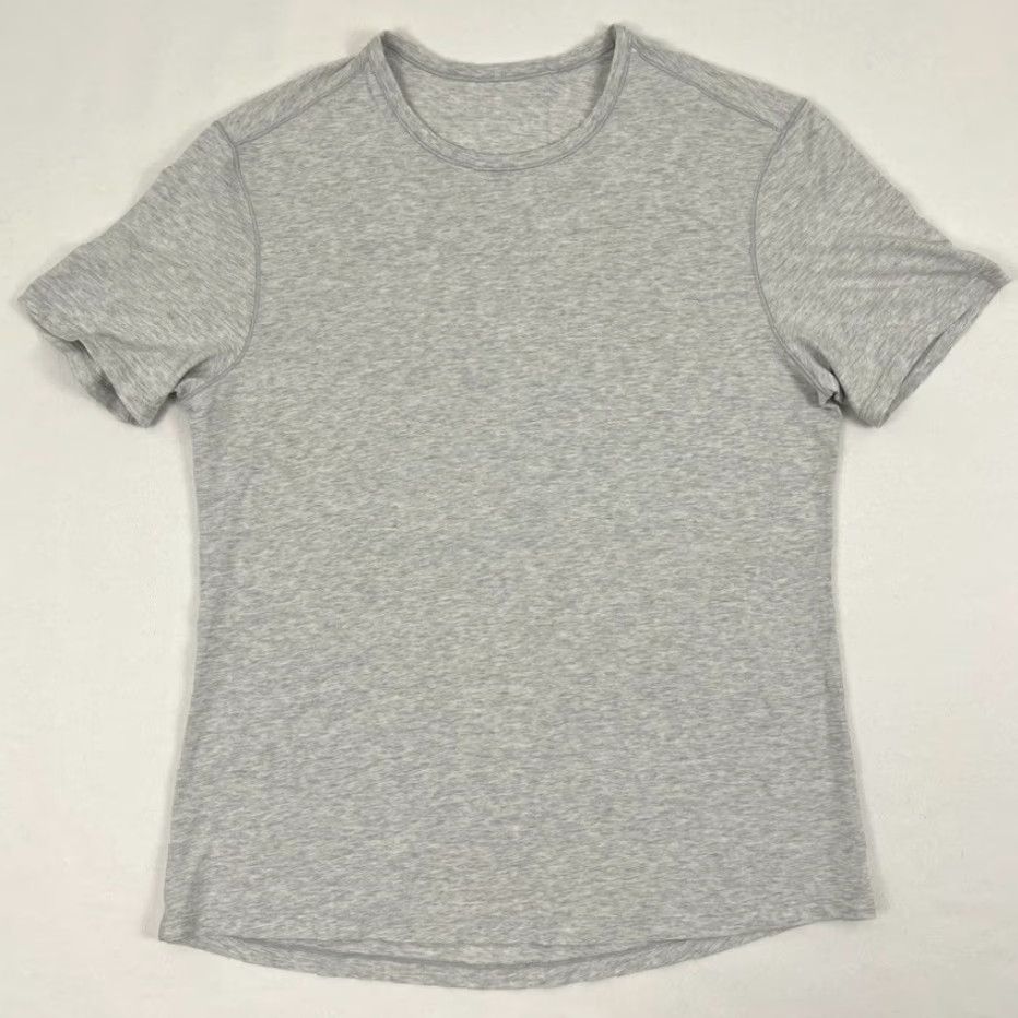 Lululemon Lululemon Shirt Mens Large Heather Gray Active Everyday Crewneck Casual Workout Shirt Mens Large Heather Gray Size US L / EU 52-54 / 3 - 3 Thumbnail