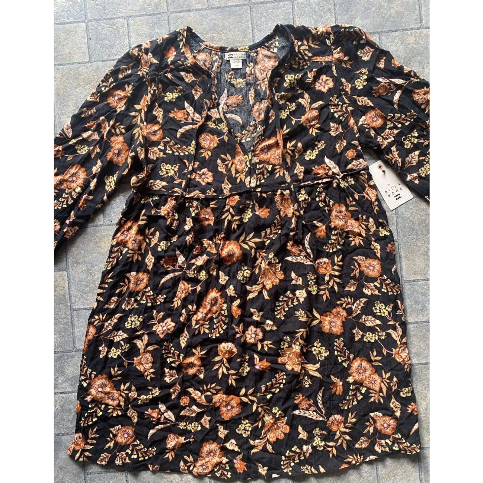Billabong Billabong Hearts Desire MEDIUM Floral Print Dress Long Sleeve Black/Brown NWT Size XS / US 0-2 / IT 36-38 - 2 Thumbnail