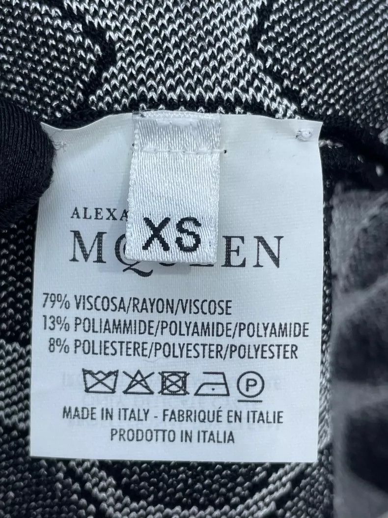 Alexander McQueen Alexander Mcqueen Black and white hexagonal pattern knitte Size XS / US 0-2 / IT 36-38 - 7 Thumbnail