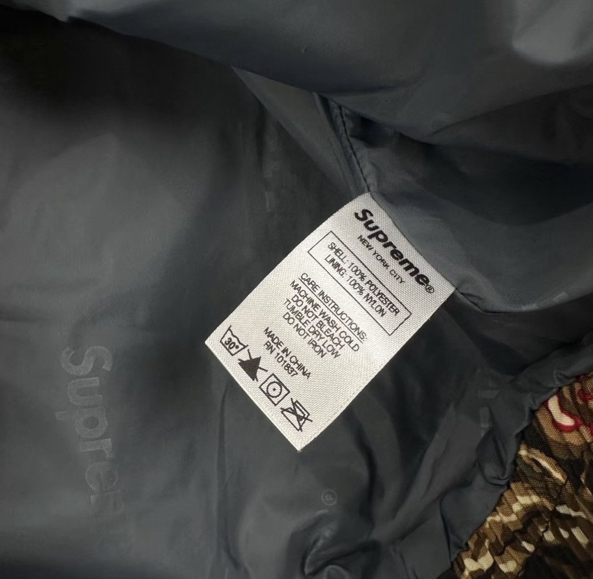 Supreme Supreme x Gore-Tex Floral Jacket J42 Size US S / EU 44-46 / 1 - 4 Thumbnail