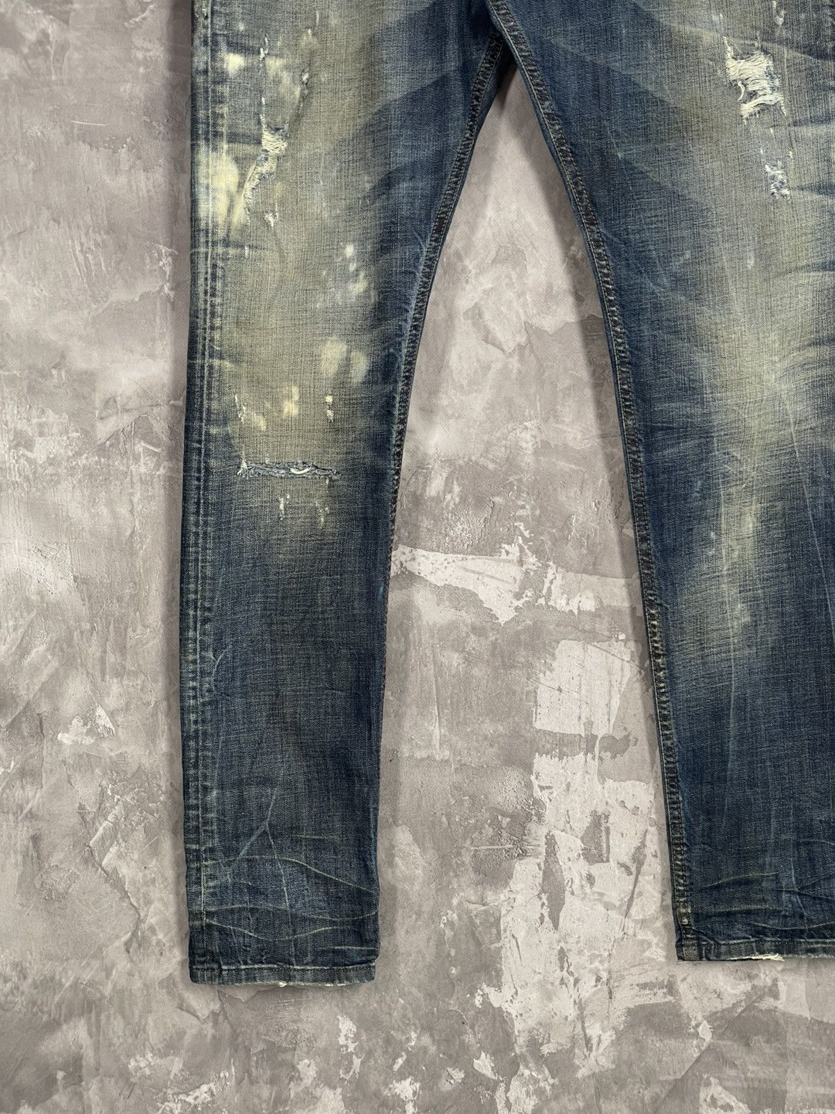 Diesel × Japanese Brand Vintage Diesel Wash Distressed Archive Y2K Jeans Size US 34 / EU 50 - 6 Thumbnail