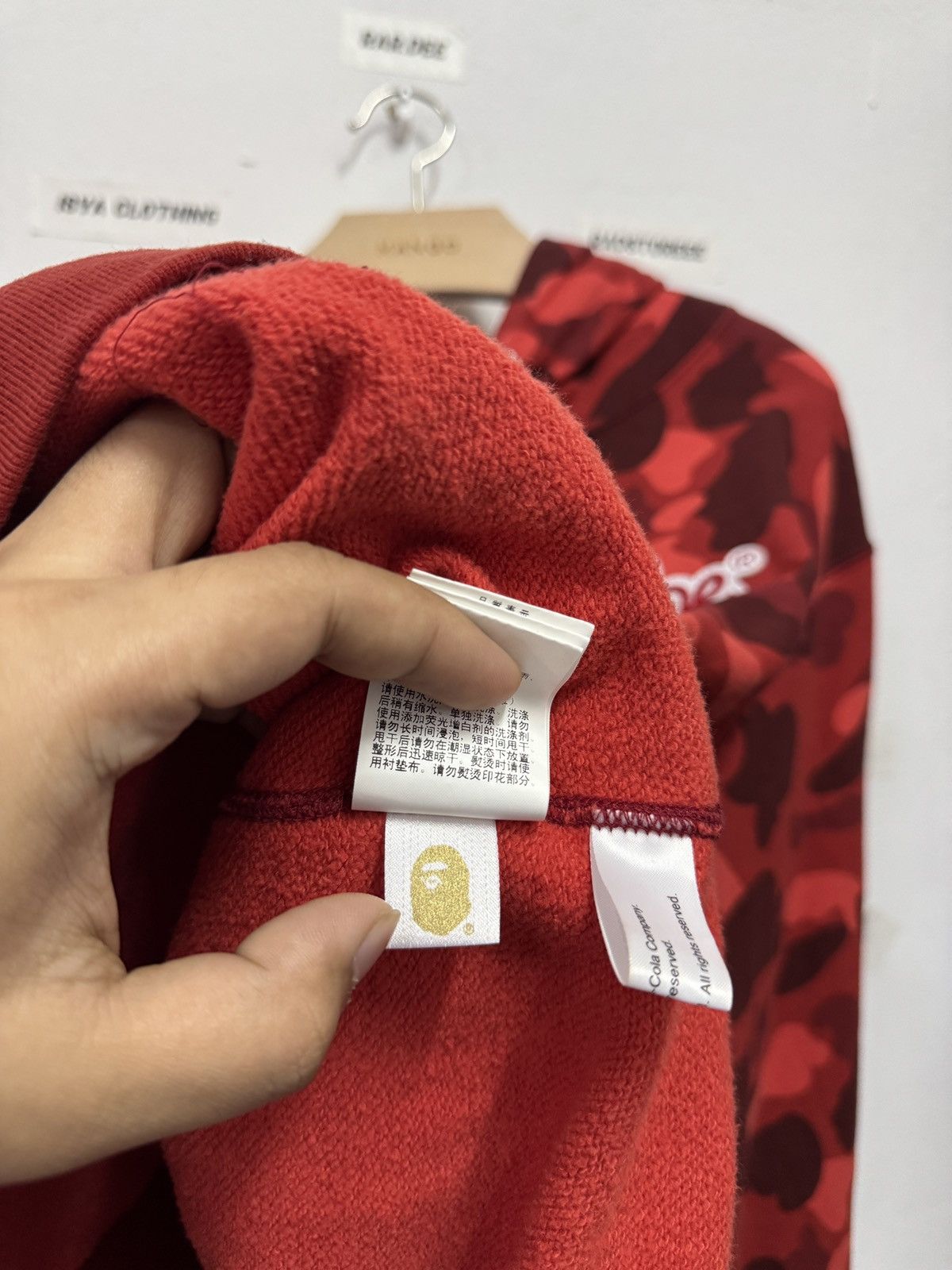 Bape × Coca Cola BAPE x Coca-Cola Color Camo Ape Head Pullover Hoodie Size US L / EU 52-54 / 3 - 6 Thumbnail