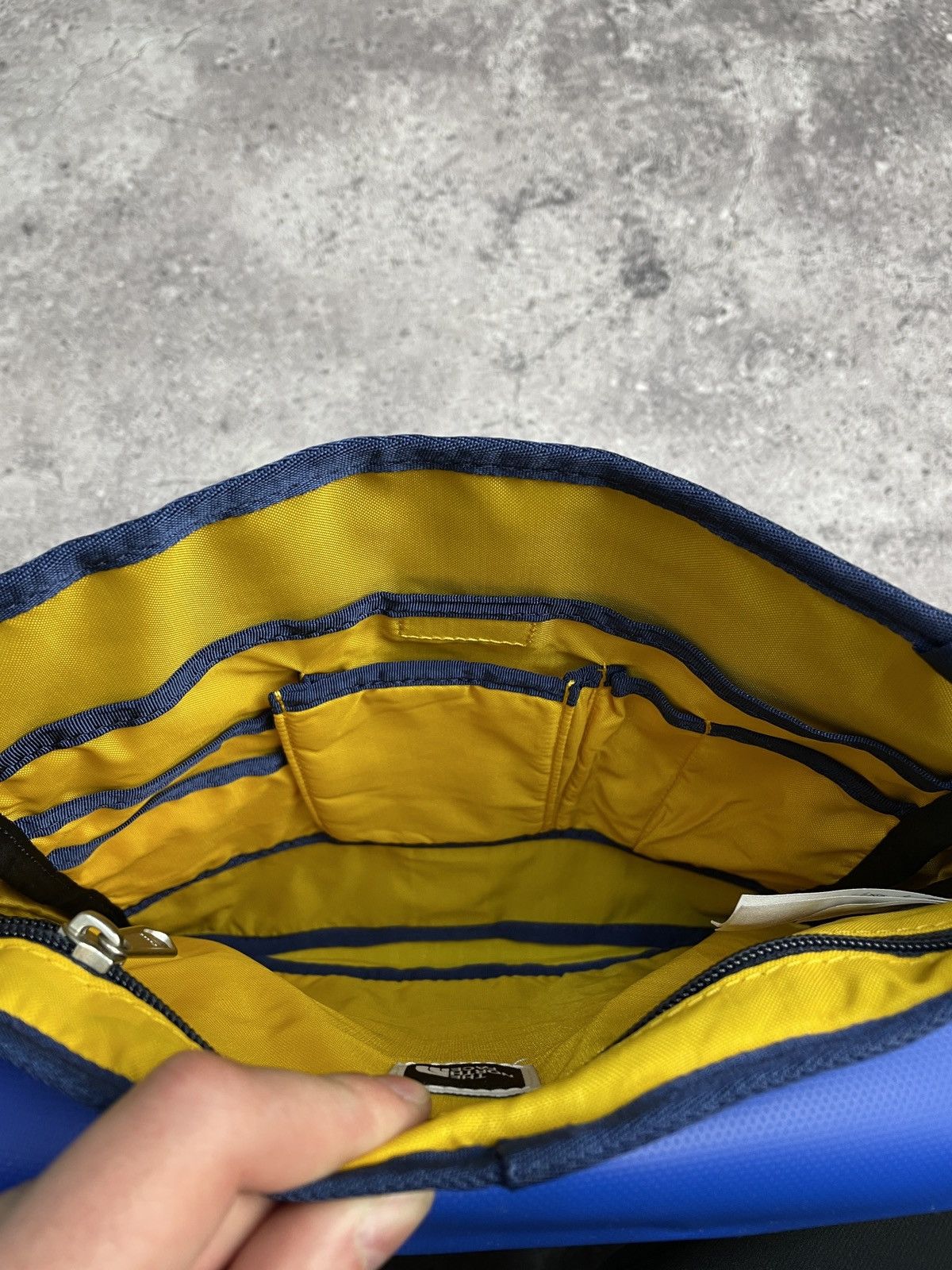 The North Face × Vintage Vintage The North Face Messenger Bag Y2K Sling Bag Drill Size ONE SIZE - 11 Thumbnail
