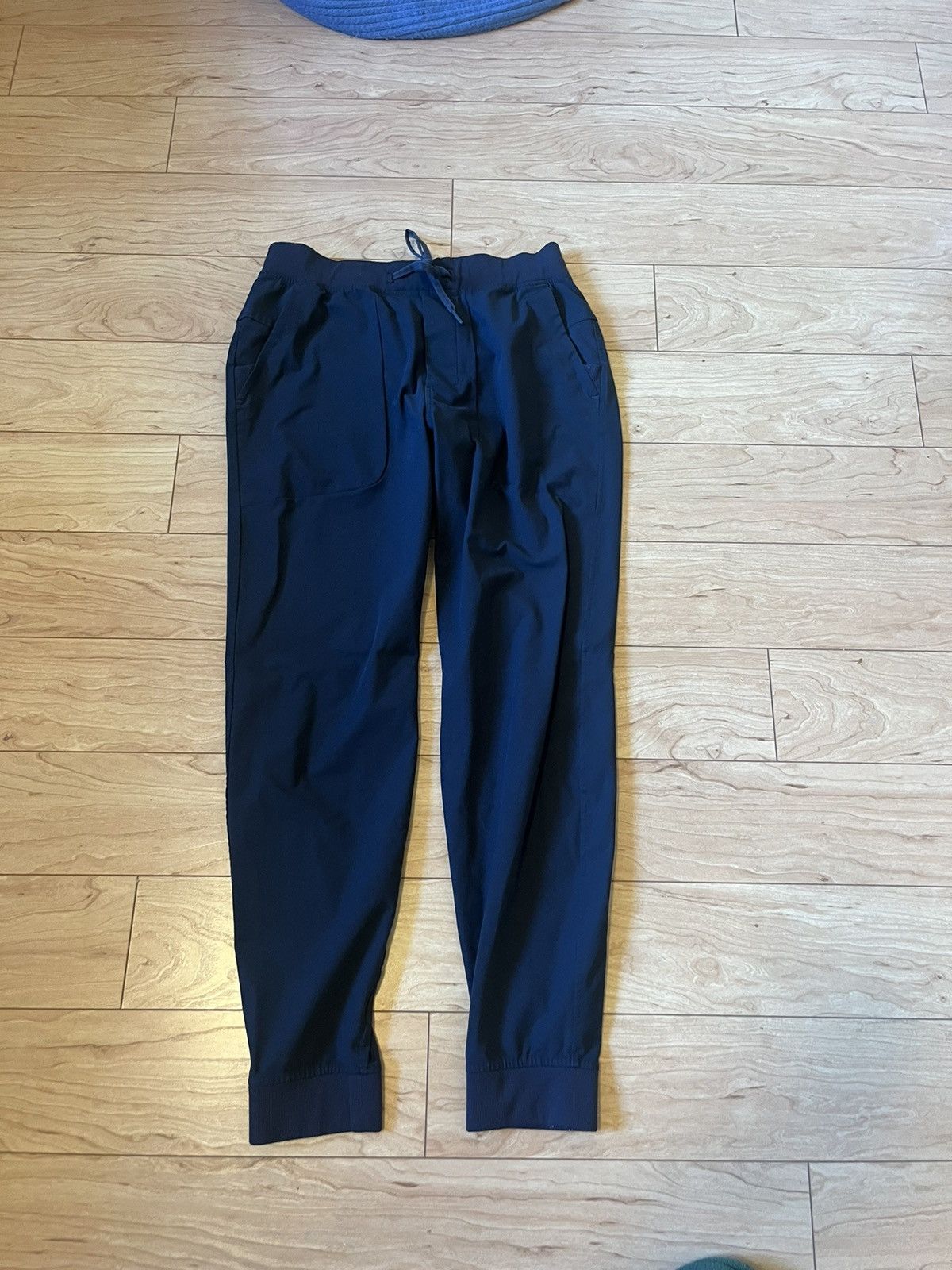 Lulu mens sweatpants hotsell